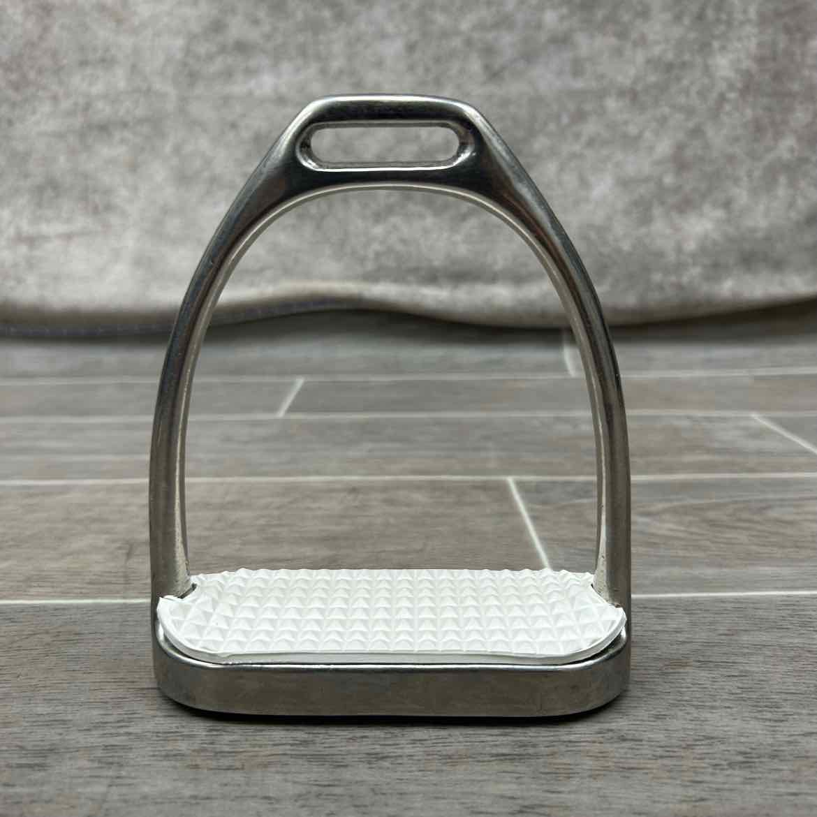 Fillis Stirrup Irons 4.25"
