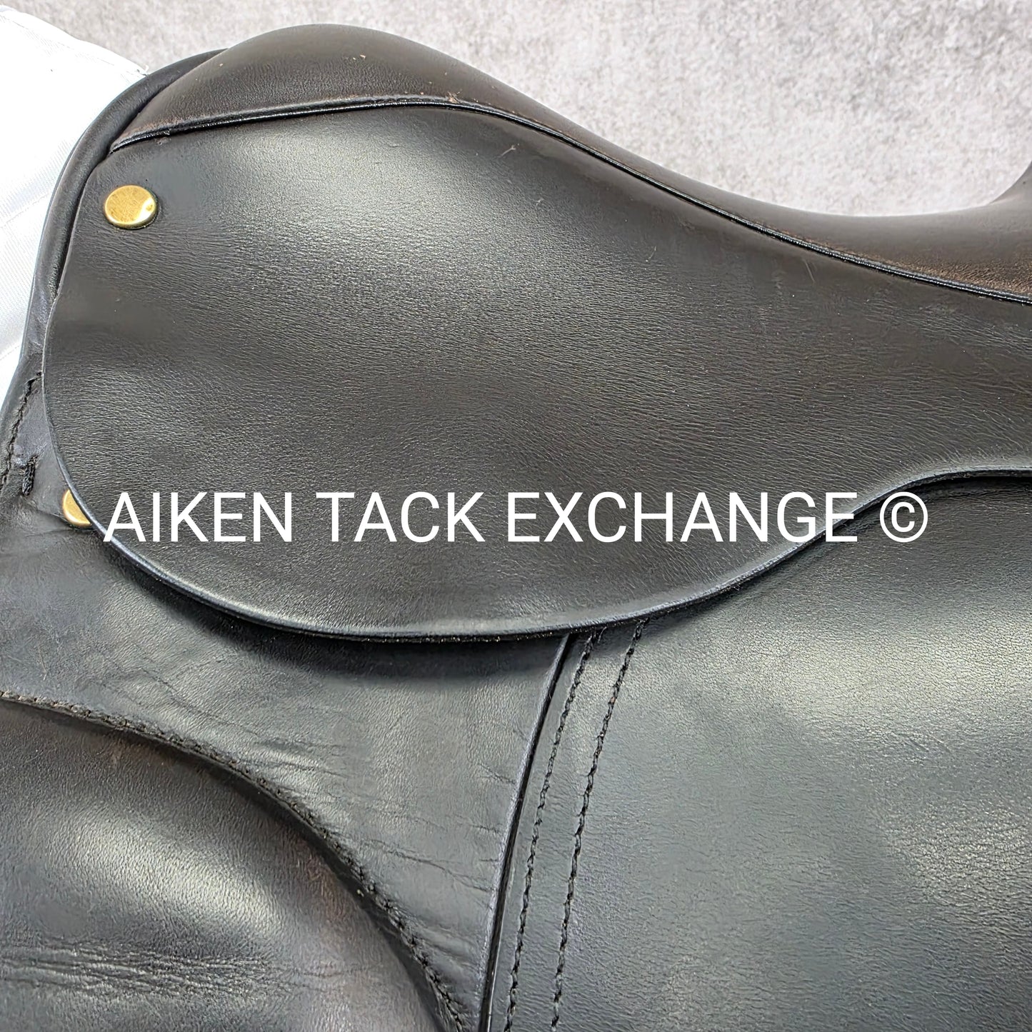 Albion Original Comfort Dressage Saddle, 17.5" Seat, Medium Wide Tree, Wool Flocked Panels