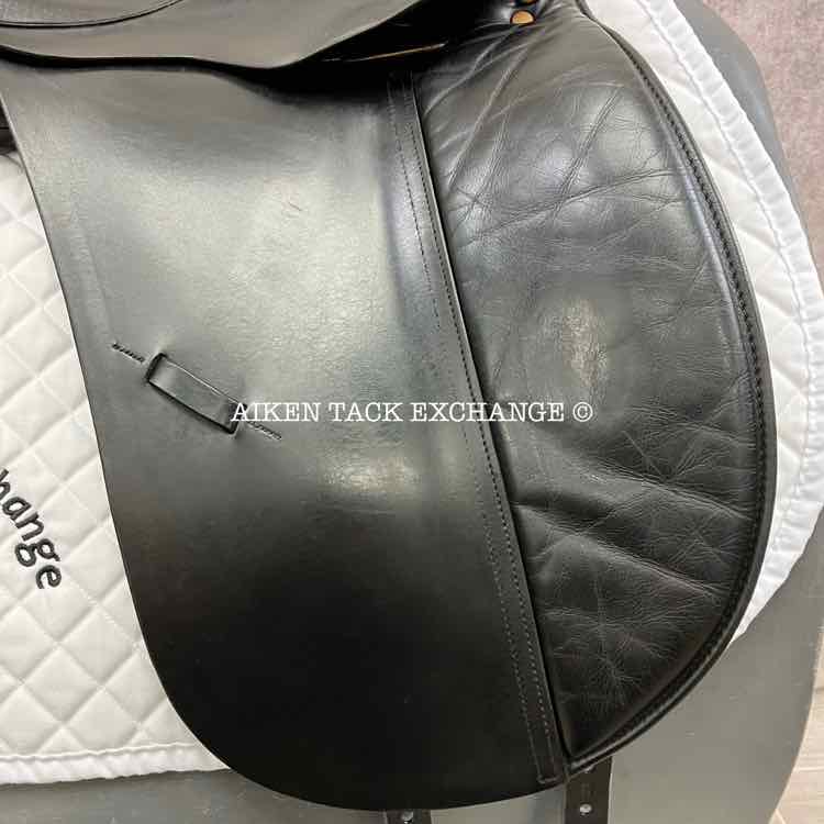 Albion Style Dressage Saddle, 18" Seat, Medium Tree, Wool Flocked Panels