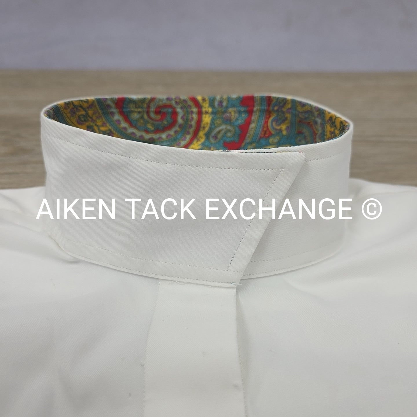 Essex Classics Long Sleeve Show Shirt, Size Medium