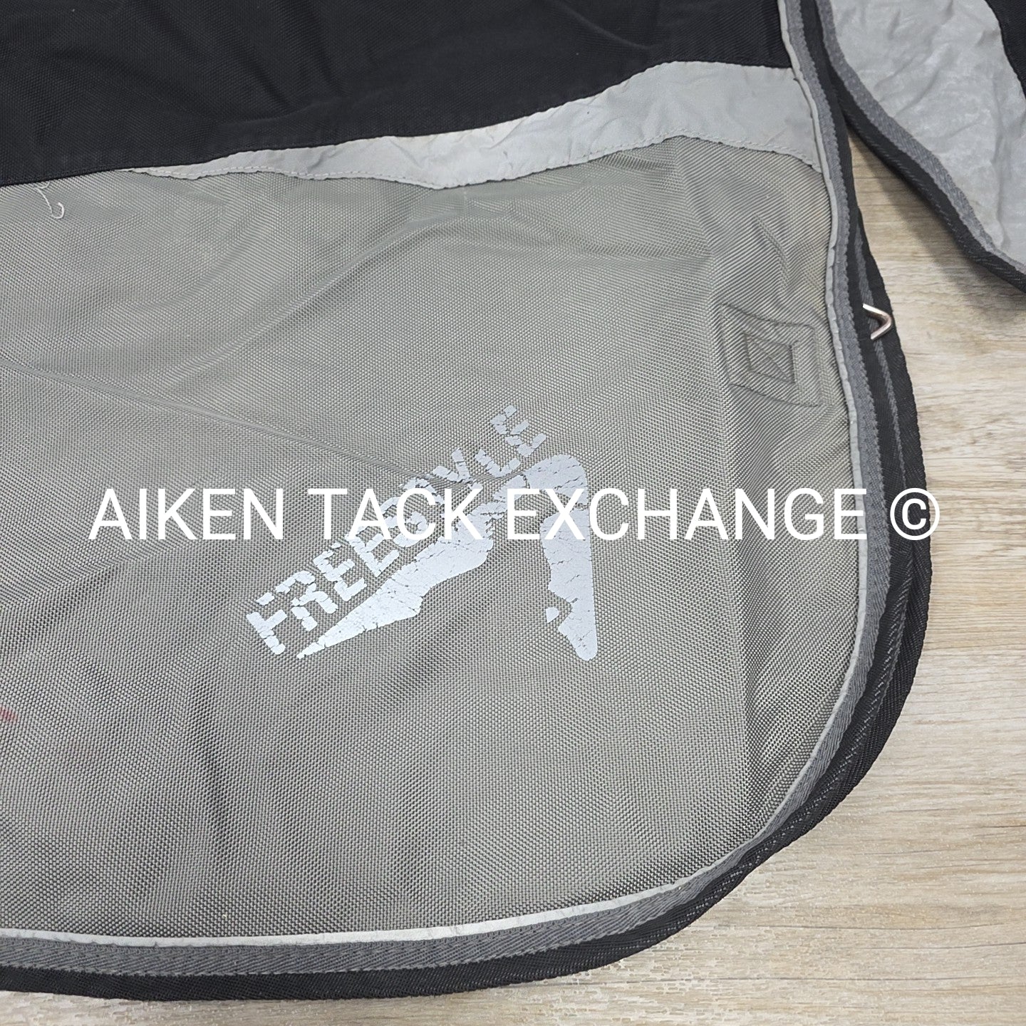 Weatherbeeta Freestyle Detach-a-Neck Heavy Weight Turnout Blanket, 78"