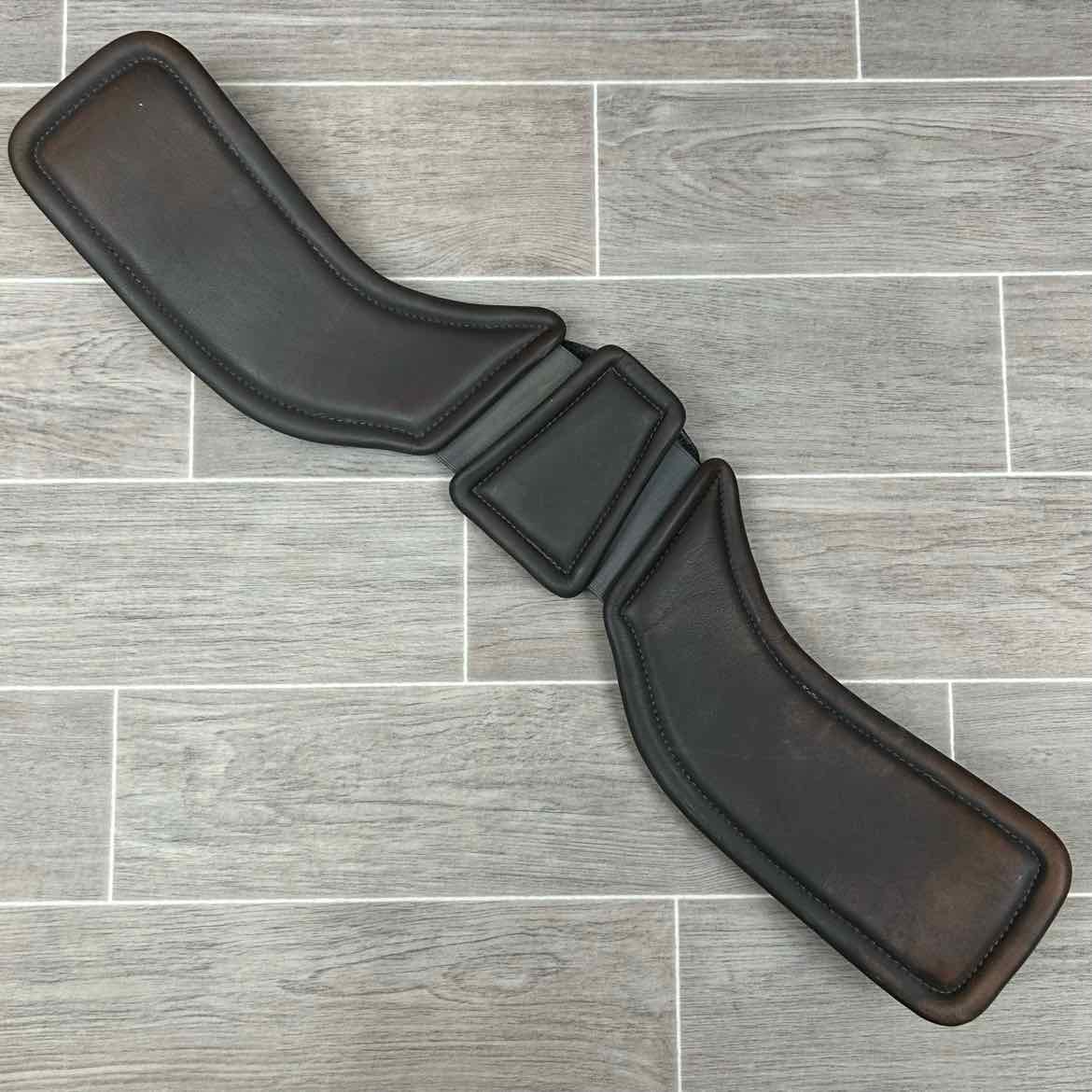 Total Saddle Fit StretchTec Shoulder Relief Dressage Girth with Leather Liner