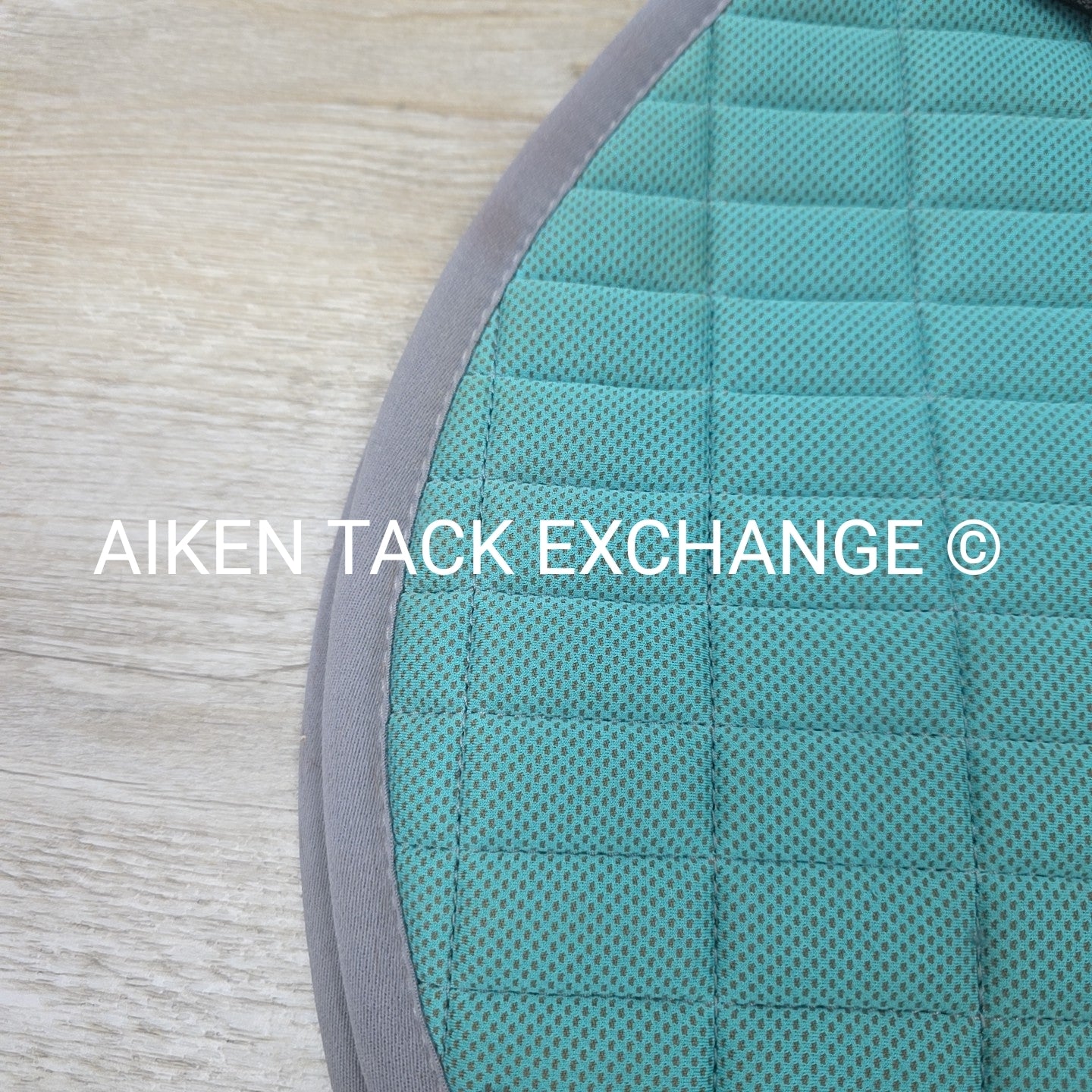 LeMieux Close Contact Square Jump Saddle Pad, Large