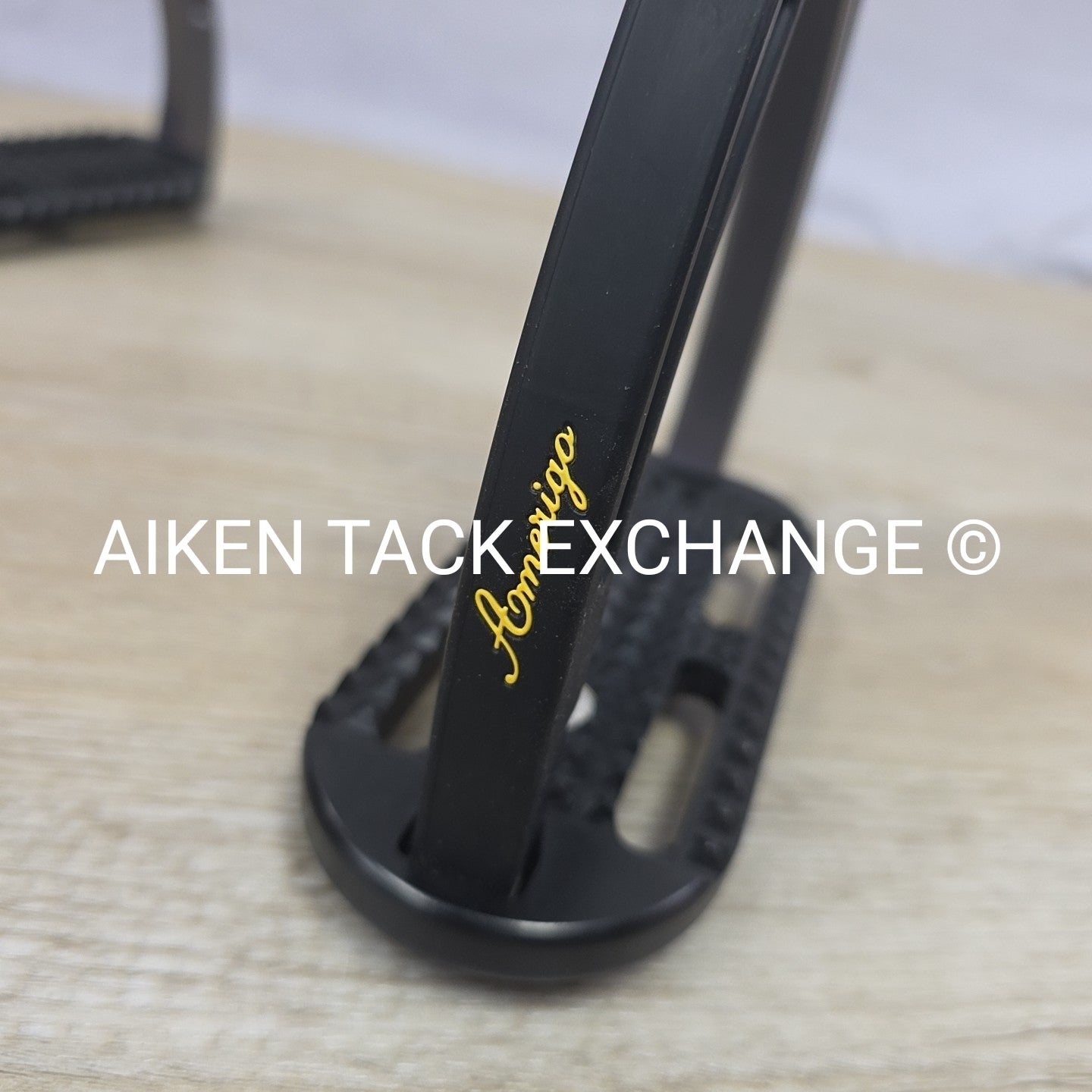 Amerigo Safety Stirrups, 4.75"