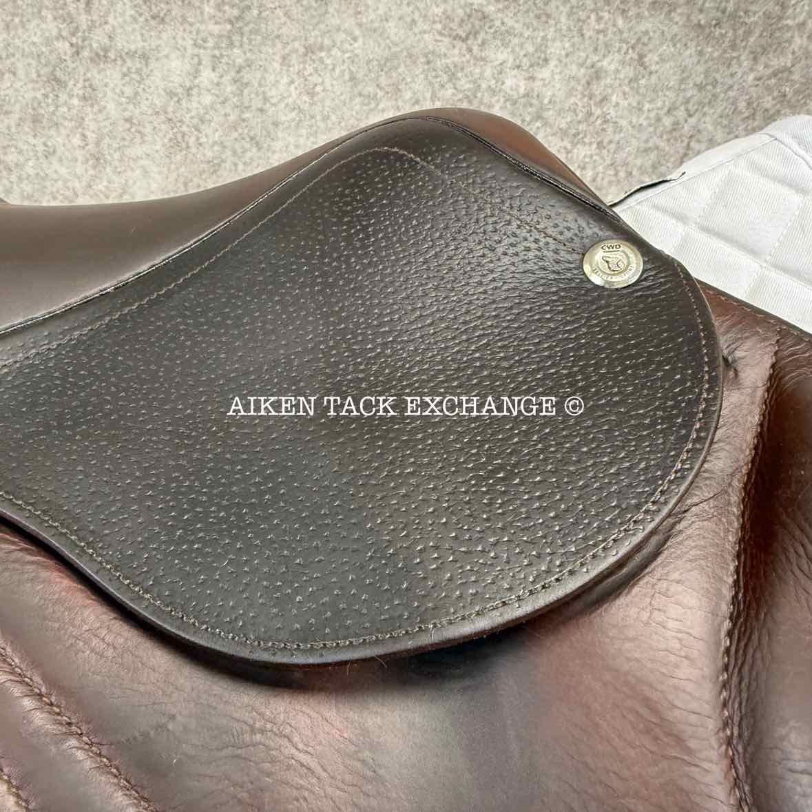 2018 CWD SE04 Monoflap Jump Saddle, 17" Seat, 2A Flap, Medium Tree, Foam Panels