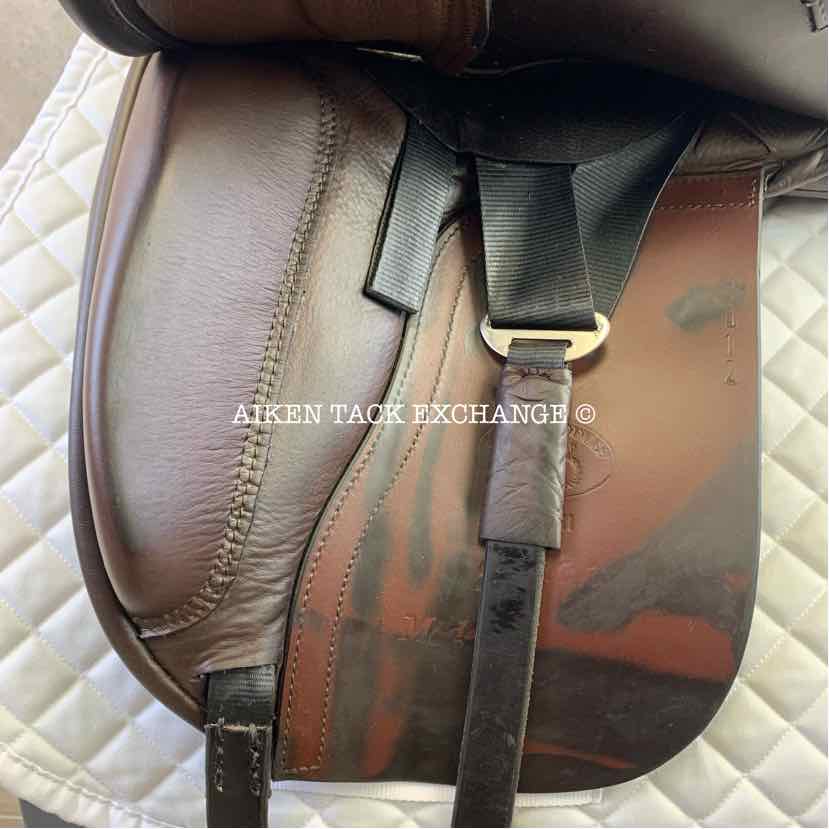 **SOLD** Ryder Legacy Dressage Saddle, 17" Seat, Short Flap, Wide Tree, Wool Flocked Panels