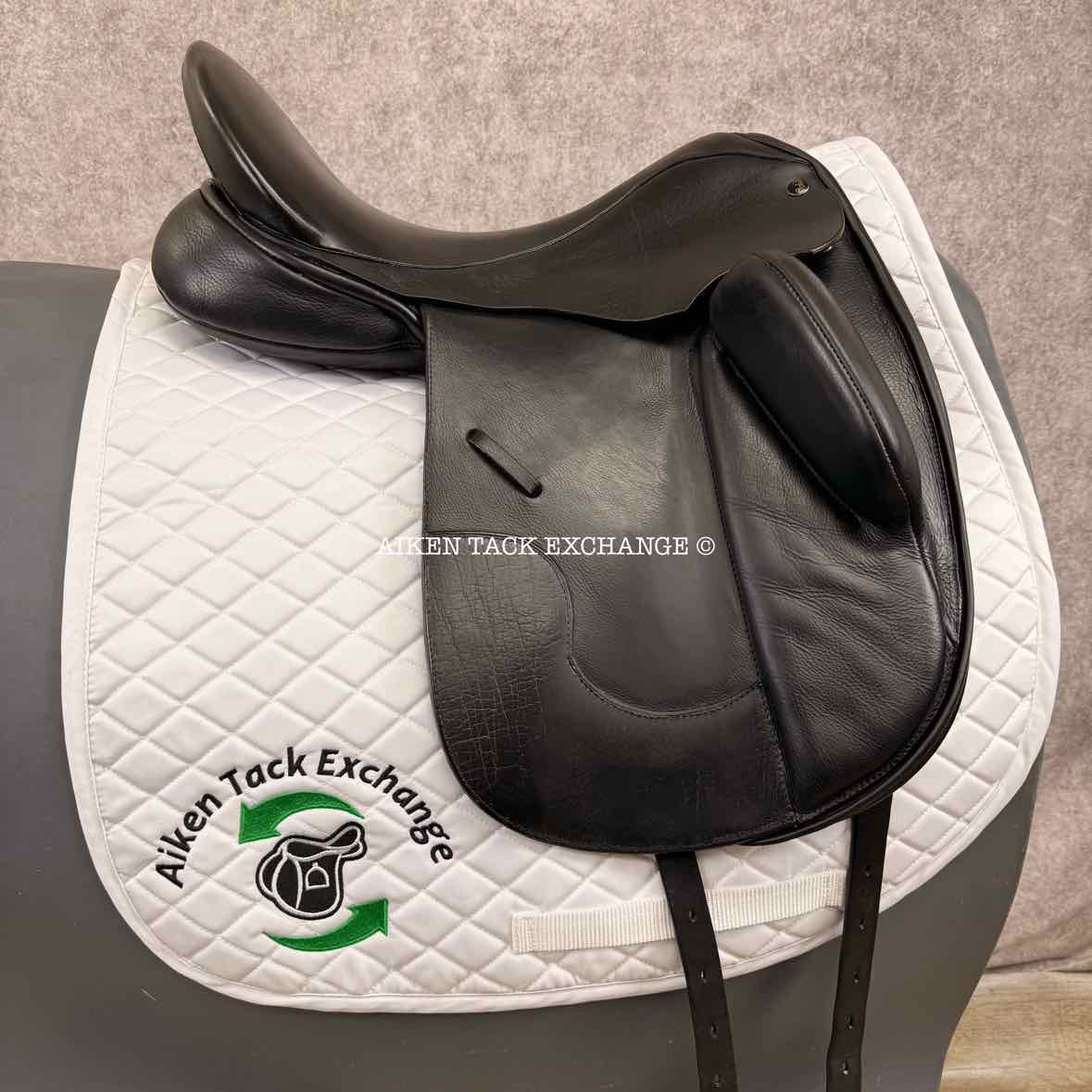 **SOLD** JRD Monoflap Dressage Saddle, 18" Seat, Short Flap, XW Tree, Wool Flocked Panels