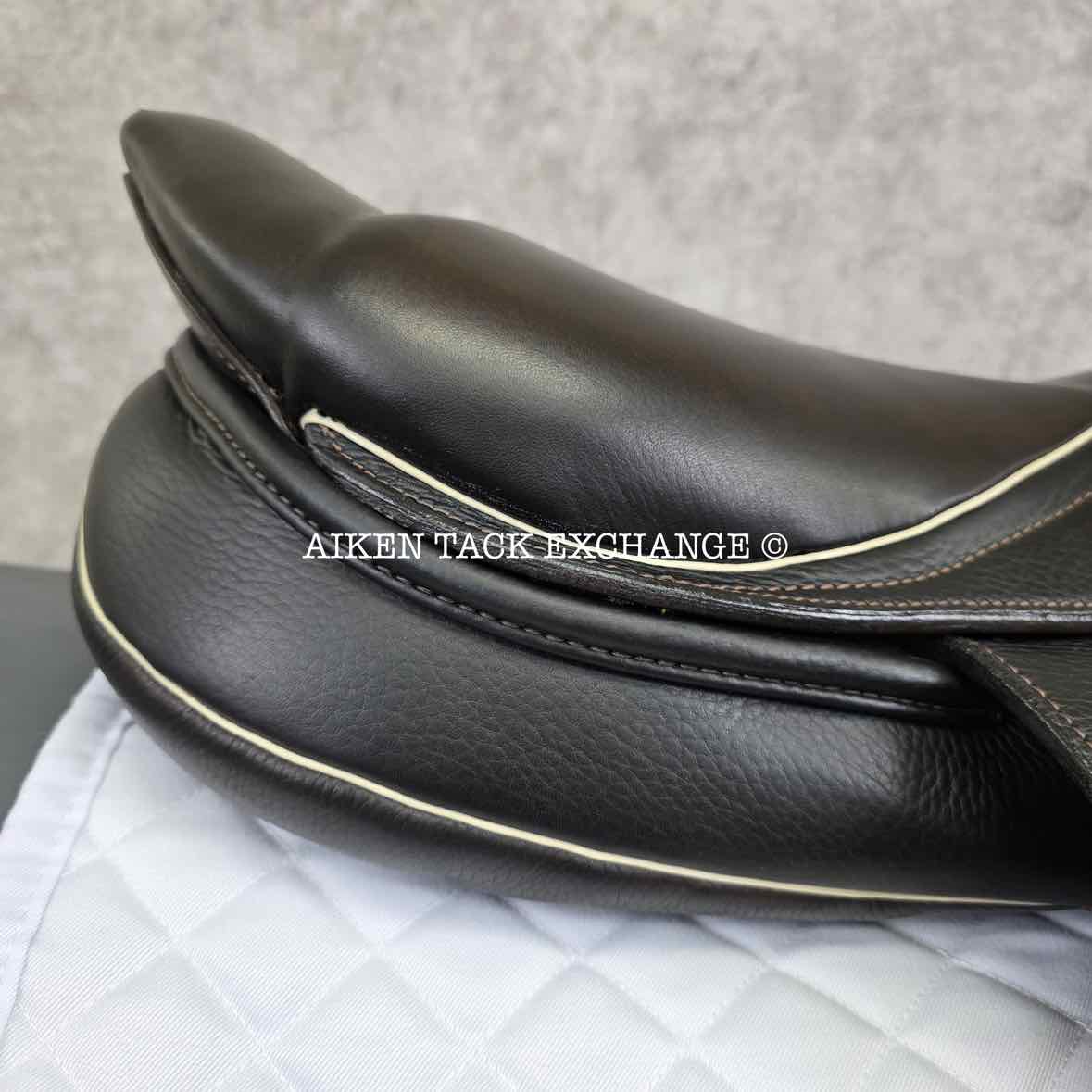 **SOLD** 2020 Stubben Phoenix Elite Jump Saddle, 17.5" Seat with Biomex, 28cm Tree - Medium, Wool Flocked Panels