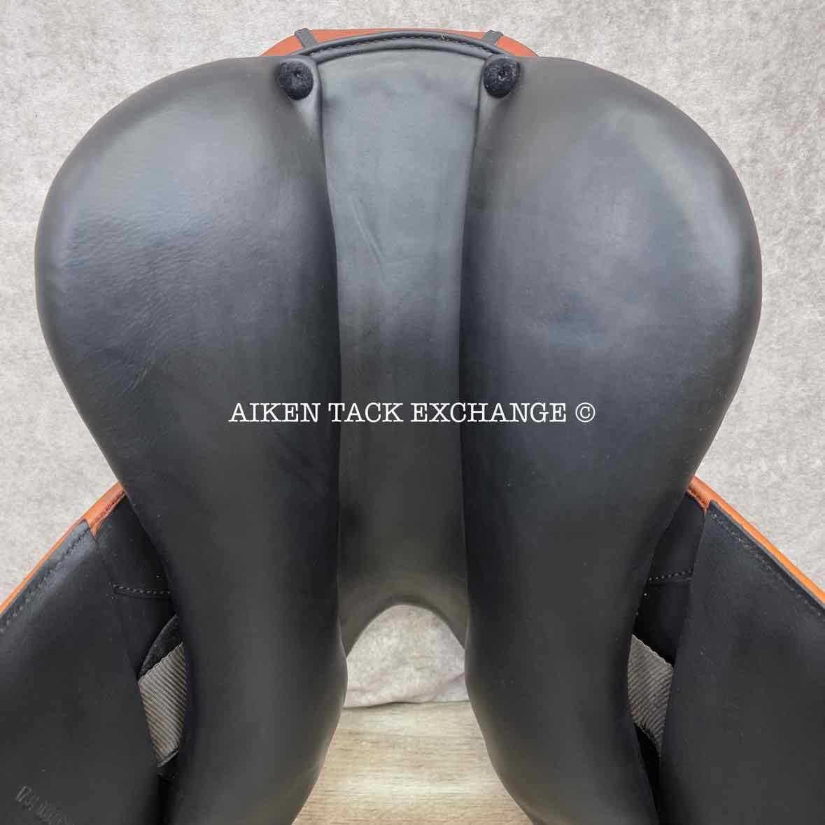 **SOLD** 2024 Prestige Chris Burton K Monoflap Jump Saddle, 17" Seat, 34 Tree -  M/MW, Wool Flocked Panels