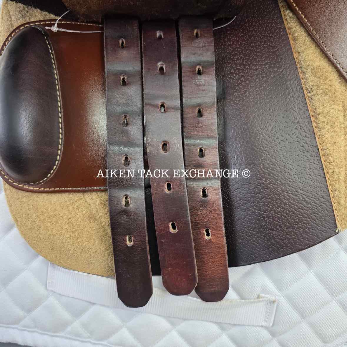 **On Trial** 2006 Prestige Red Fox Royal Close Contact Jump Saddle, 17" Seat, 33 Tree - Medium Tree, Foam Panels