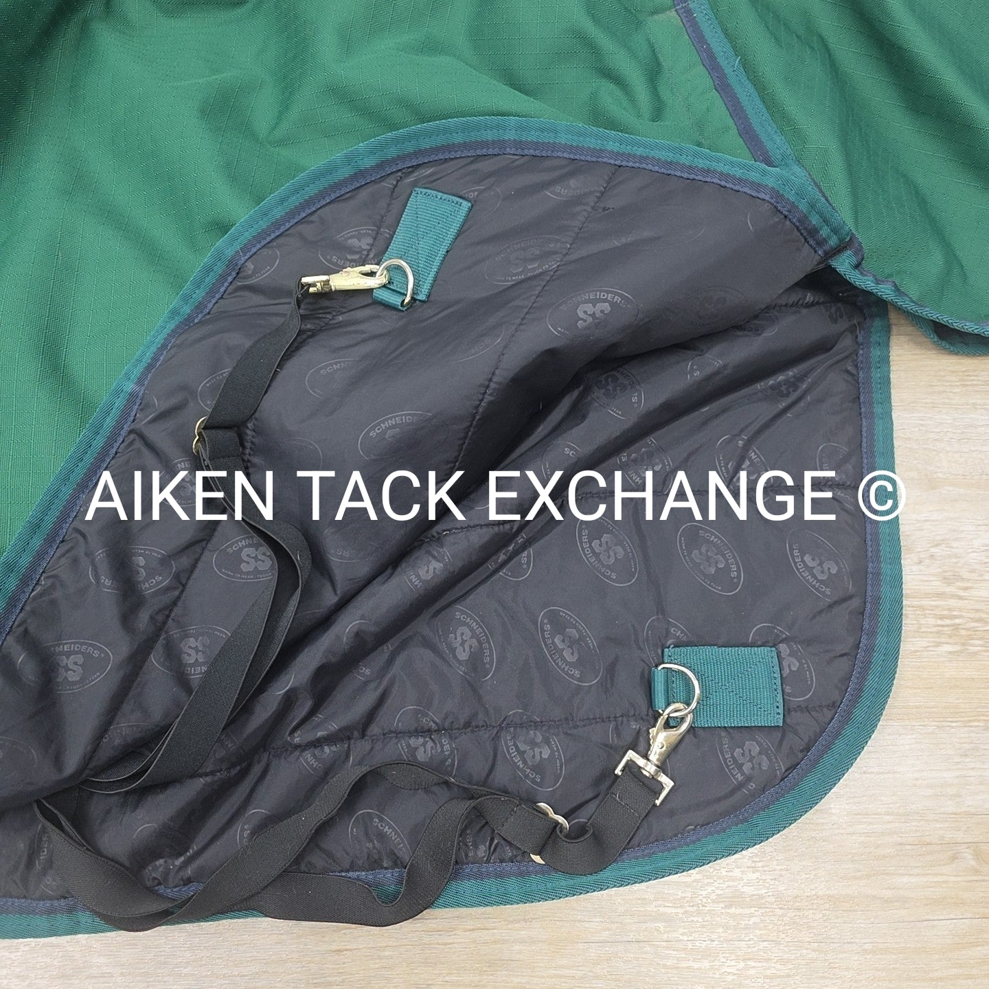 Schneiders ArmorFlex Challenger Cutback Medium Weight Turnout Blanket, 76"
