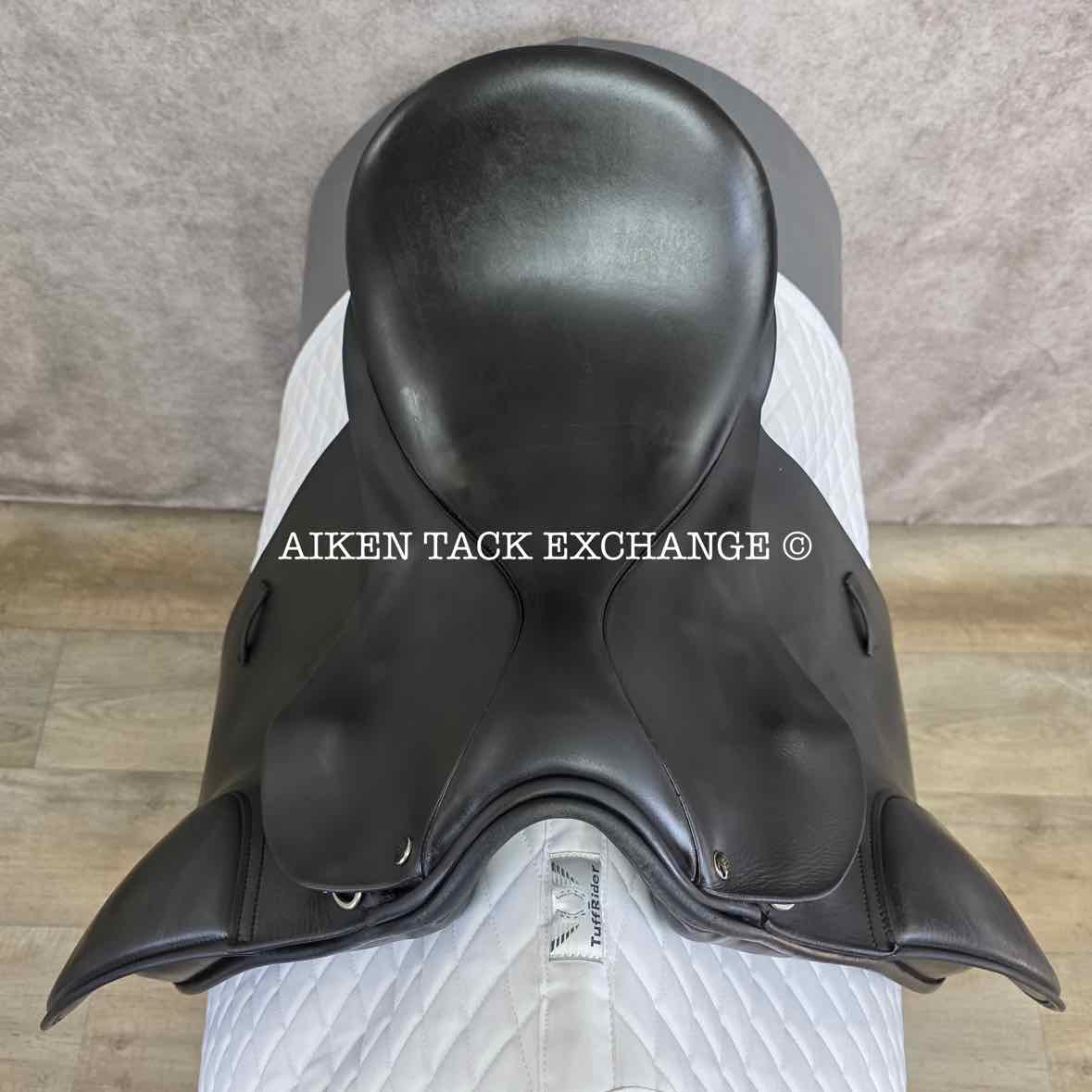 1998 County WB 2000 Dressage Saddle, 18" Seat, Medium Tree, Wool Flocked Panels
