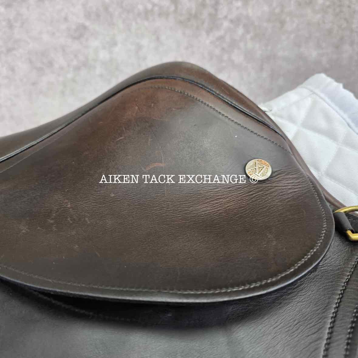 Crosby Excel XL Close Contact Jump Saddle, 18" Seat, Medium Tree, Foam Panels