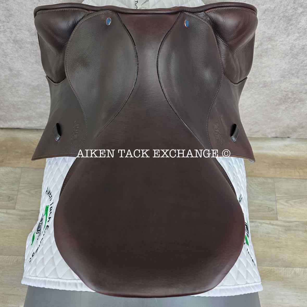 2021 Stubben Ascend Close Contact Jump Saddle, 18" Seat, 27cm Tree - Narrow, Wool Flocked Panels