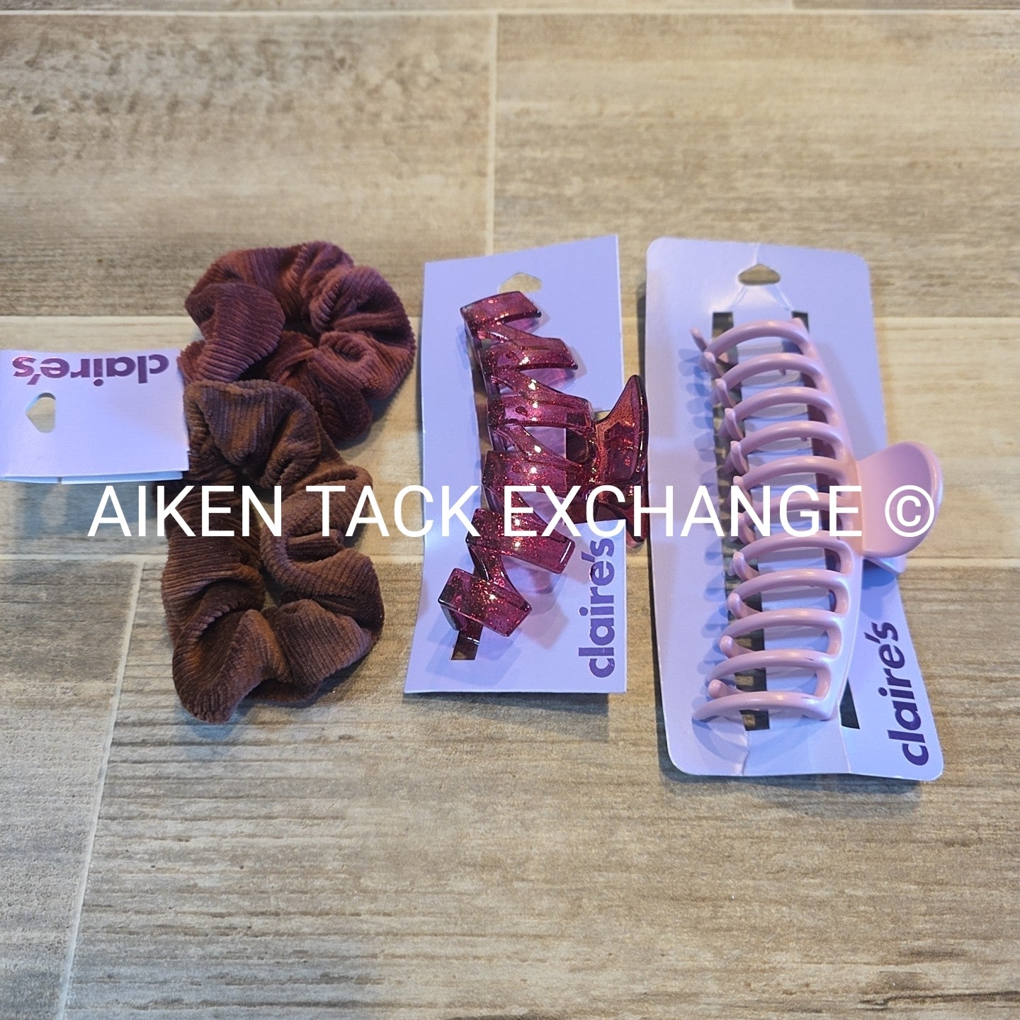 Claire's Hair Bundle -  2 Claw Clips, 2 Scrunchies