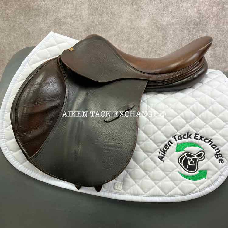 **SOLD** 1995 PJ by Bruno Delgrange Close Contact Jump Saddle, 16.5" Seat, Short Flap, Medium Tree, Foam Panels