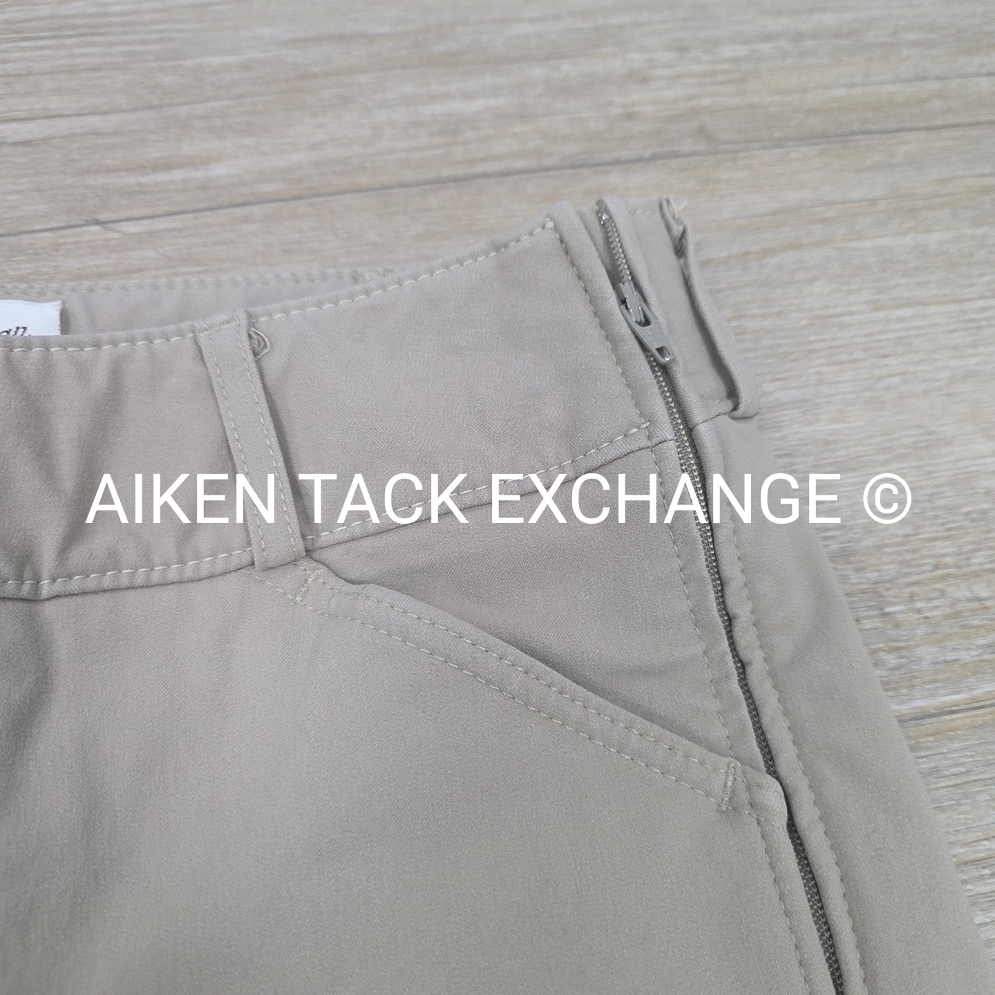 Tailored Sportsman Trophy Hunter Knee Patch Breeches, Size 14 R