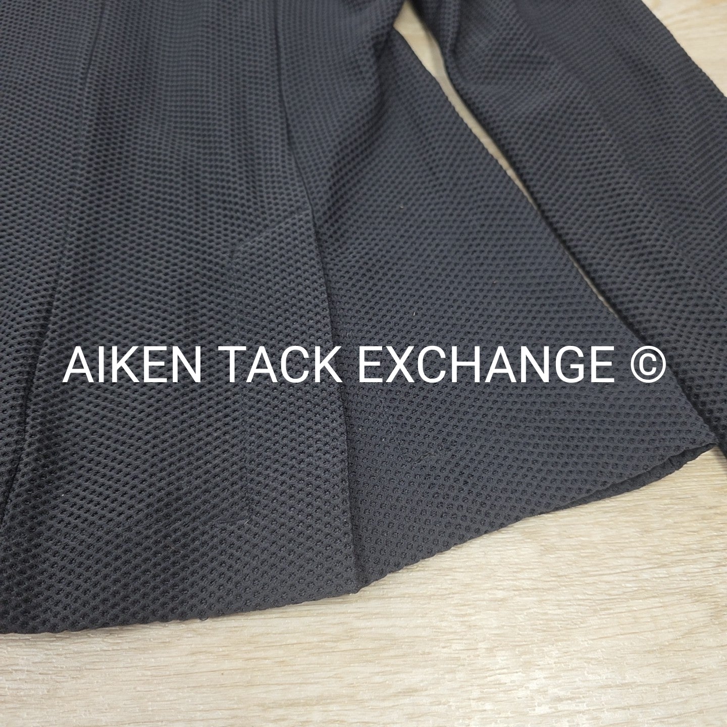 HR Mesh Show Coat, Size 6