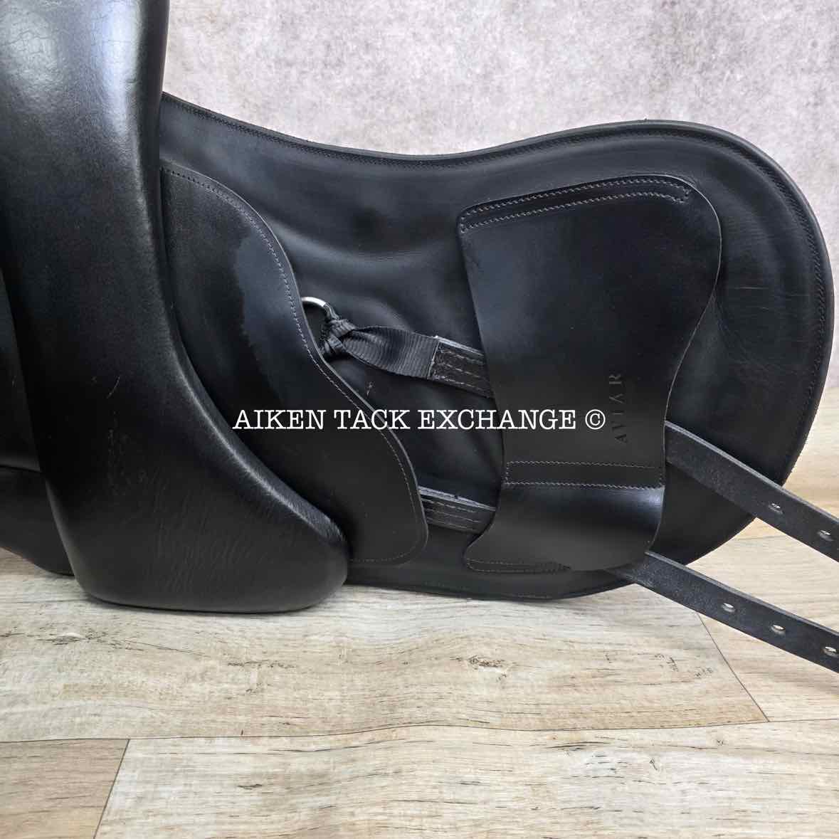 2020 Aviar Raavun 1.0 Monoflap Dressage Saddle, 18.5" Seat, Adjustable Tree, Foam Panels