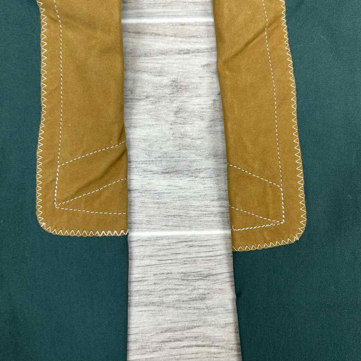 Tailored Sportsman Trophy Hunter Knee Patch Breeches, Size 28 R