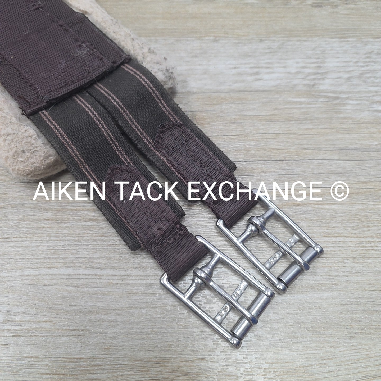 Shires Fleece Girth with Double End Elastic, Brown, 56"