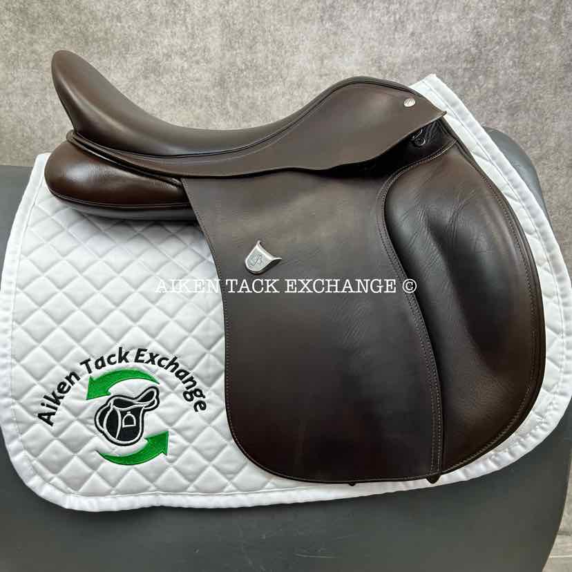 **SOLD** 2020 Bates VSD All Purpose Saddle with HART, 17.5" Seat, Adjustable Tree - Changeable Gullet, CAIR Panels