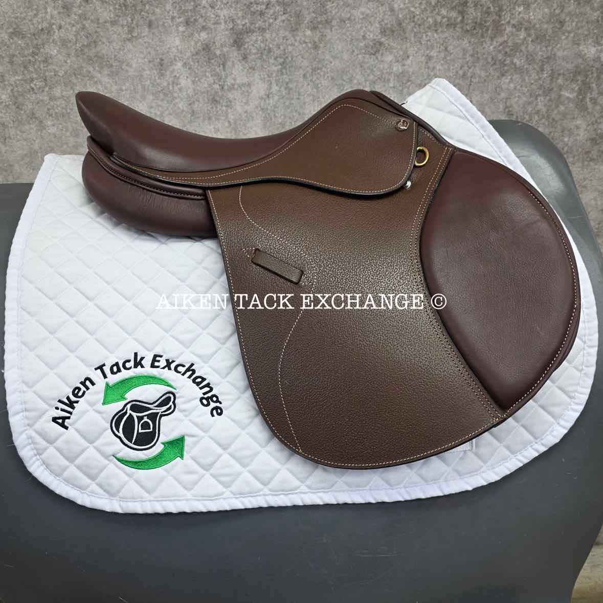 **SOLD** HDR - Henri de Rivel Club Close Contact Plus Saddle, 16.5" Seat, Adjustable Tree - IGP Changeable Gullet, Foam Panels