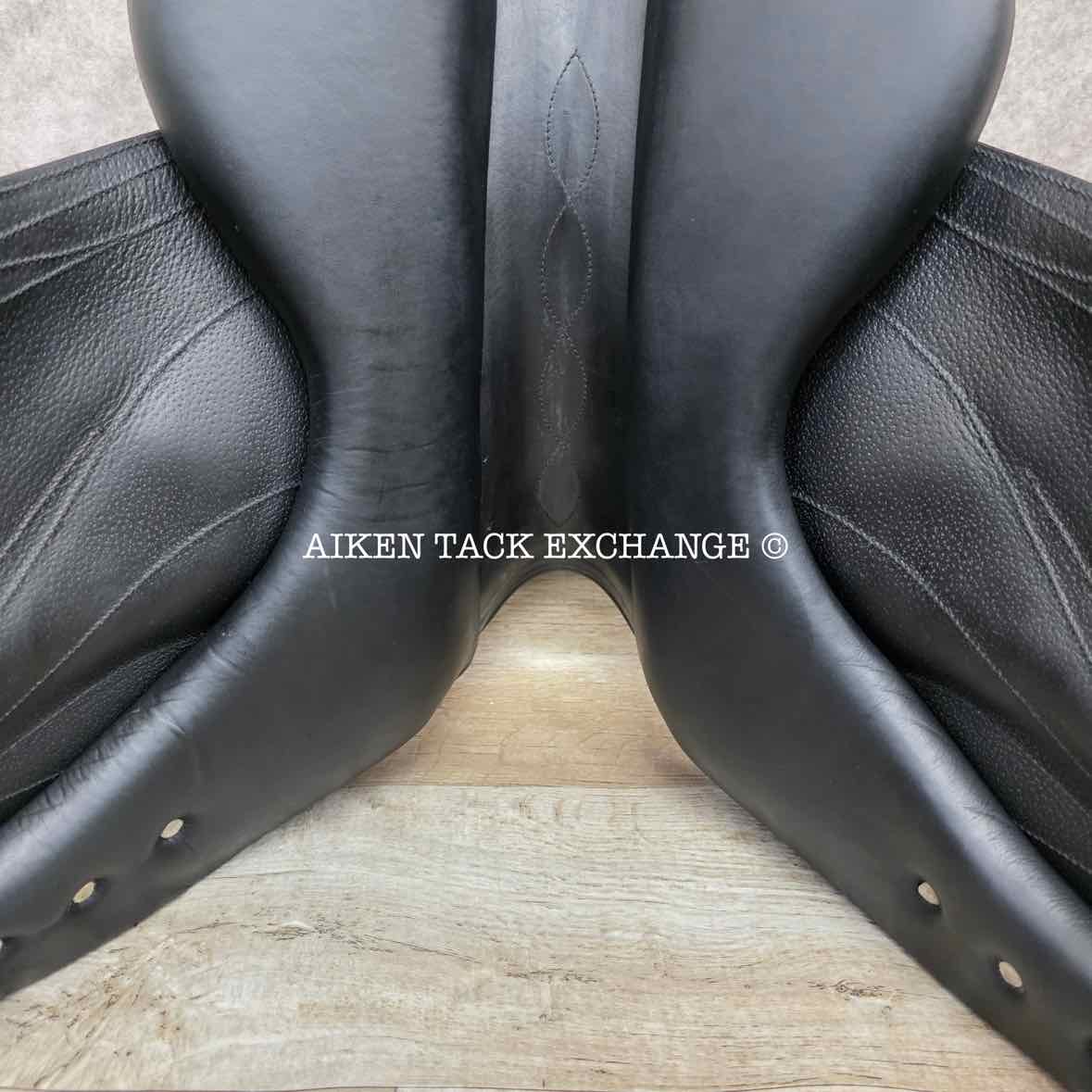 2016 Antares Cadence Monoflap Dressage Saddle, 17" Seat, 3D Flap, Medium Wide Tree, Foam Panels, Full Buffalo Leather