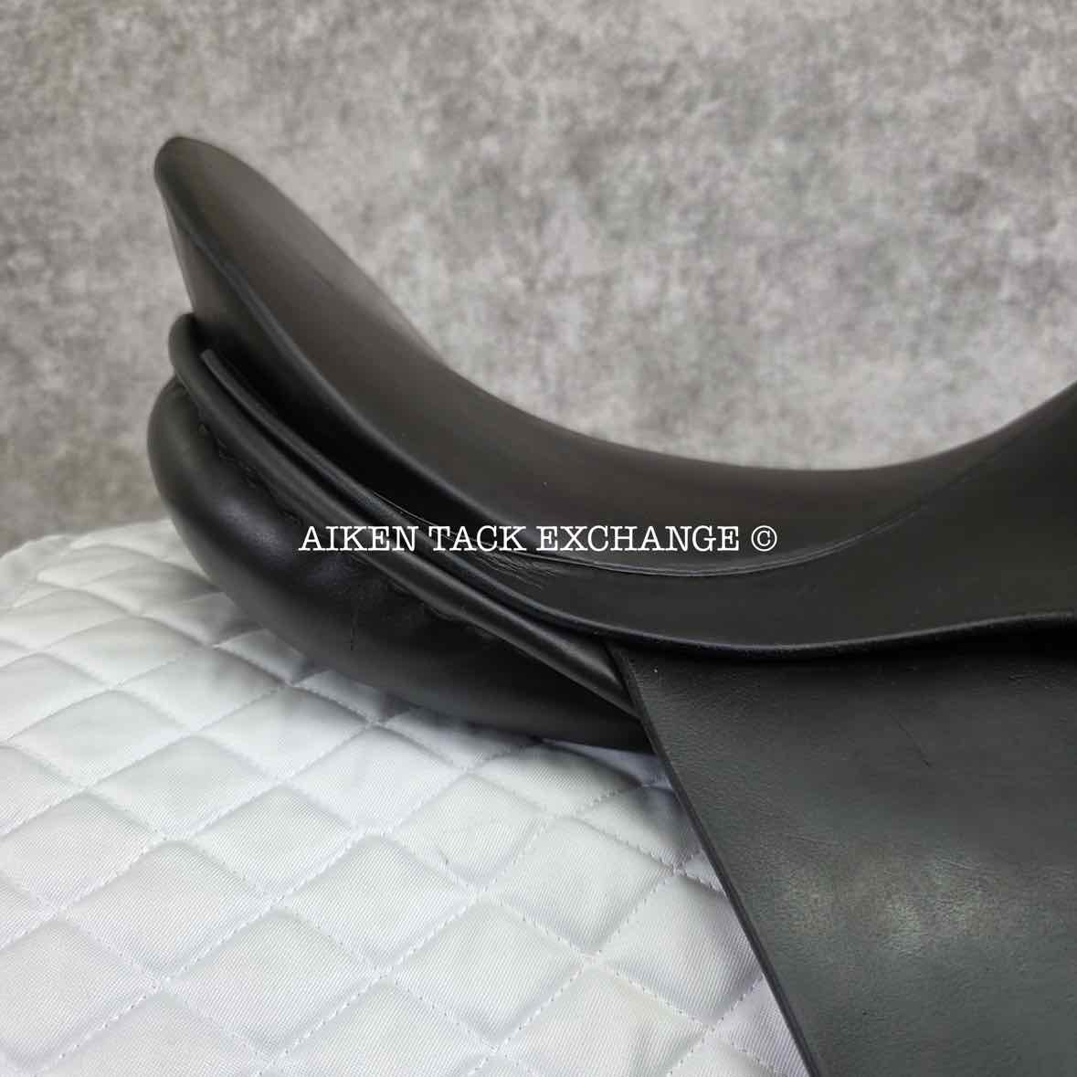 County Competitor Dressage Saddle, 17" Seat, Medium Narrow Tree, Wool Flocked Panels