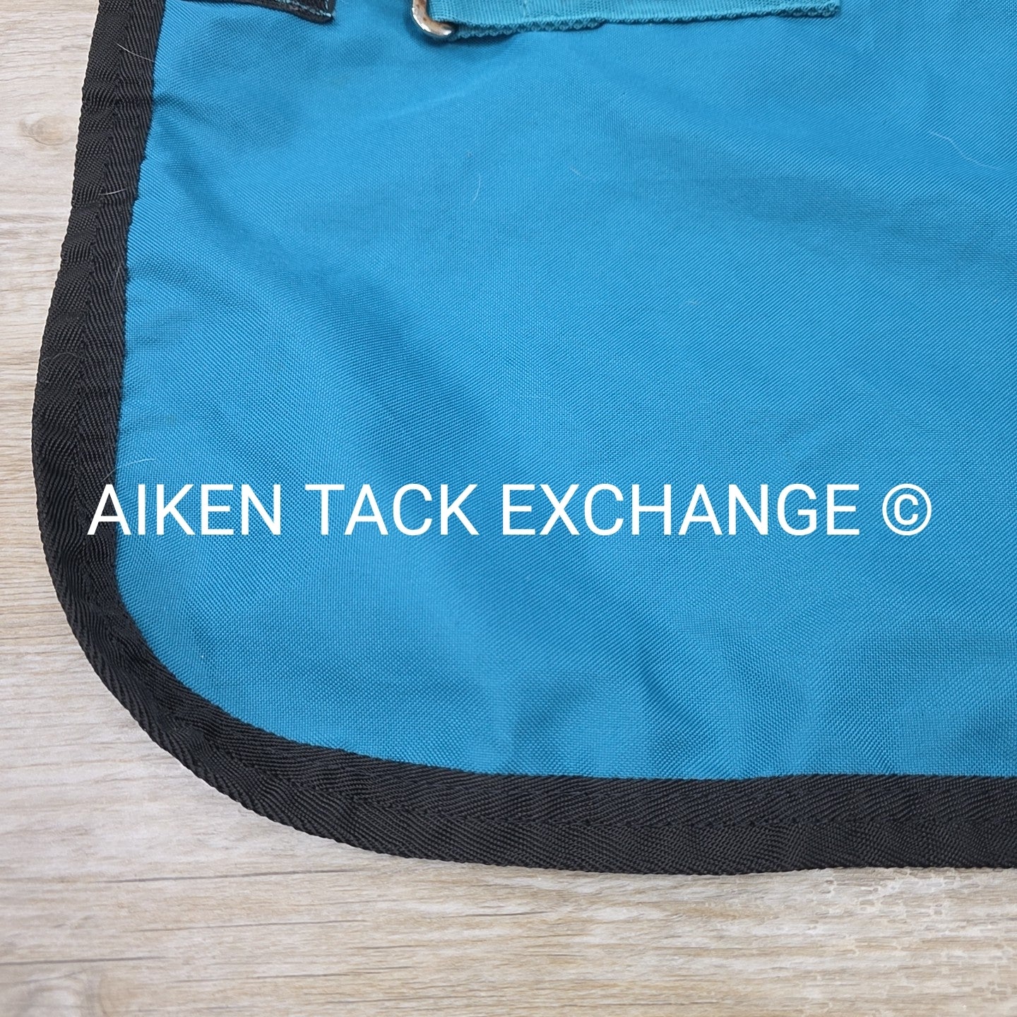 Horseware Mio 0g Turnout Sheet, 84" (lining has some rips/tears)