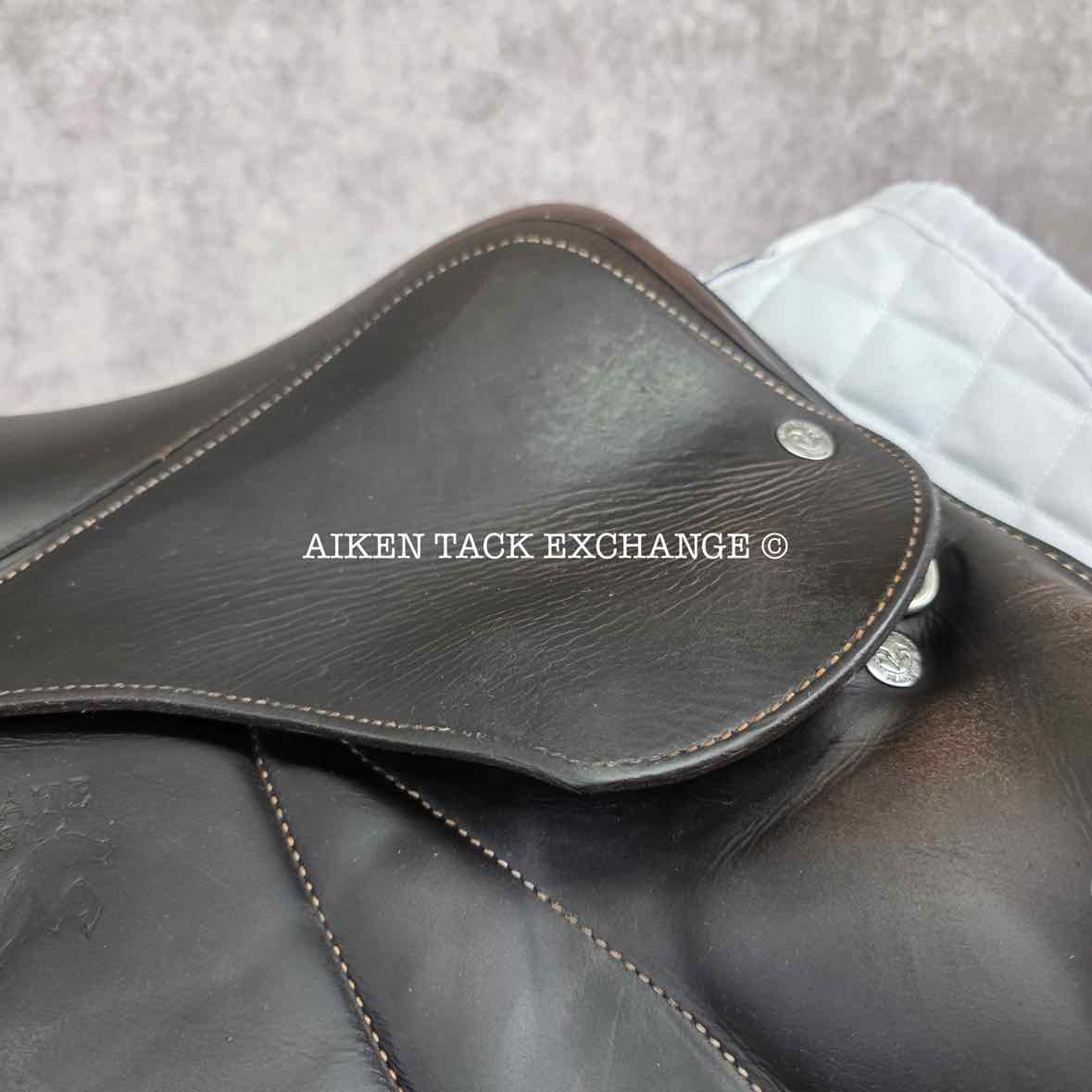 2018 Voltaire Lexington Monoflap Jump Saddle, 17" Seat, 0A Flap, Medium Wide Tree, PRO Panels, Full Buffalo Leather