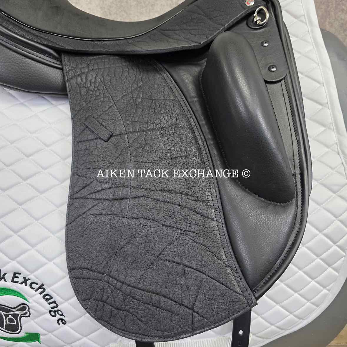 2025 Custom Saddlery Wolfgang Constanze 2 Monoflap Dressage Saddle, 17.5" Seat, Adjustable Tree, Wool Flocked Panels