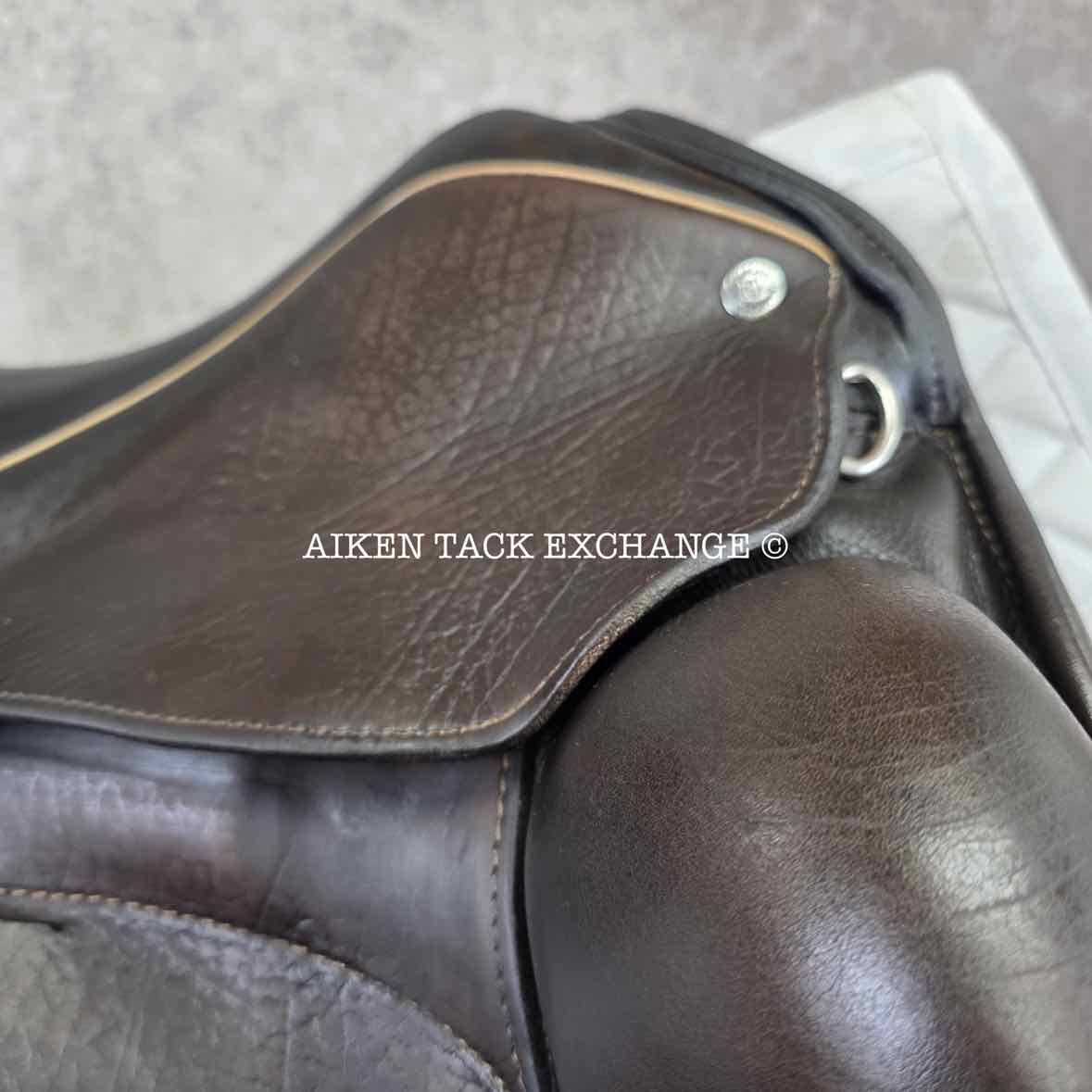 **SOLD** 2015 Custom Saddlery Icon Flight Monoflap Dressage Saddle, 17.5" Seat,  Adjustable Tree, Wool Flocked Panels