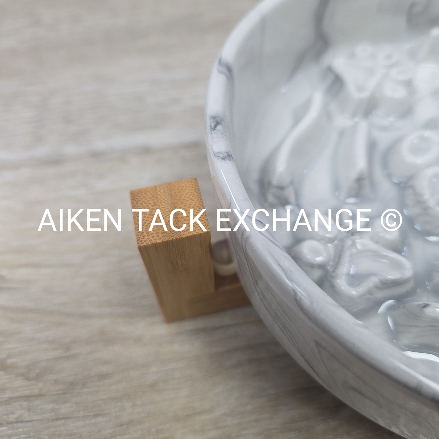 Elevated Ceramic Pet Feeder