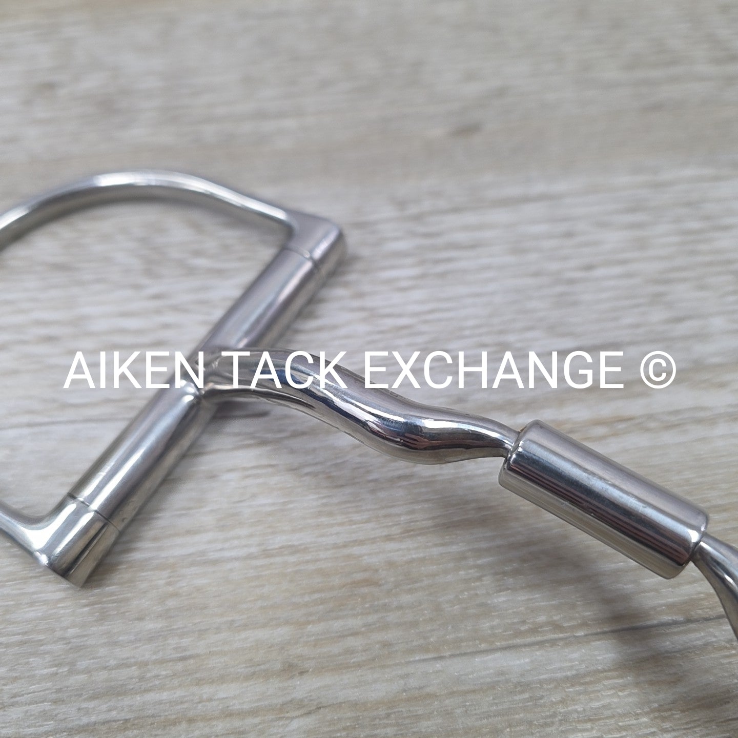 Myler English Dee without Hooks Low Port Comfort Snaffle MB 04 5.5"
