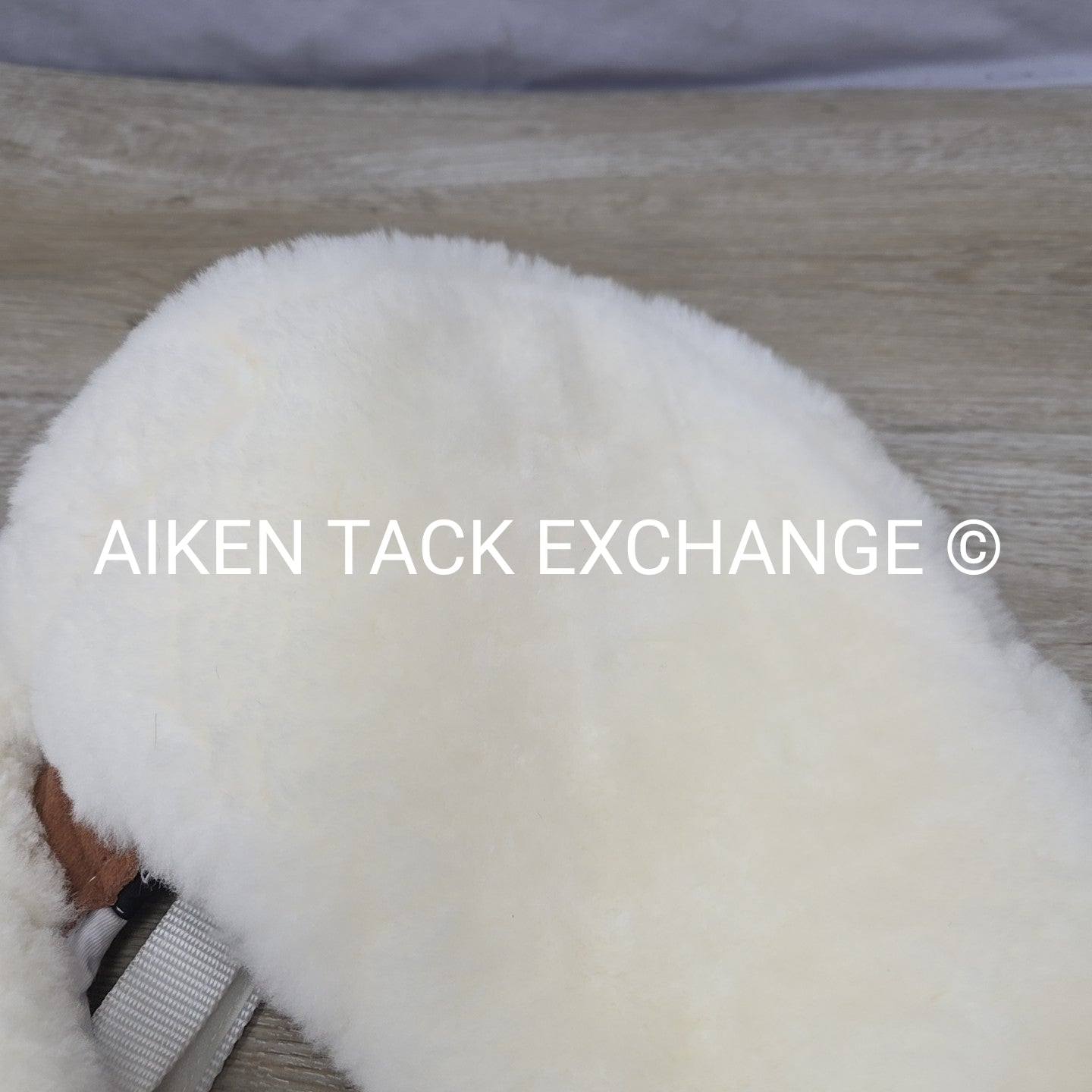Ovation Europa Sheepskin Whither Relief Lift Back Half Pad, Size Medium (Does No