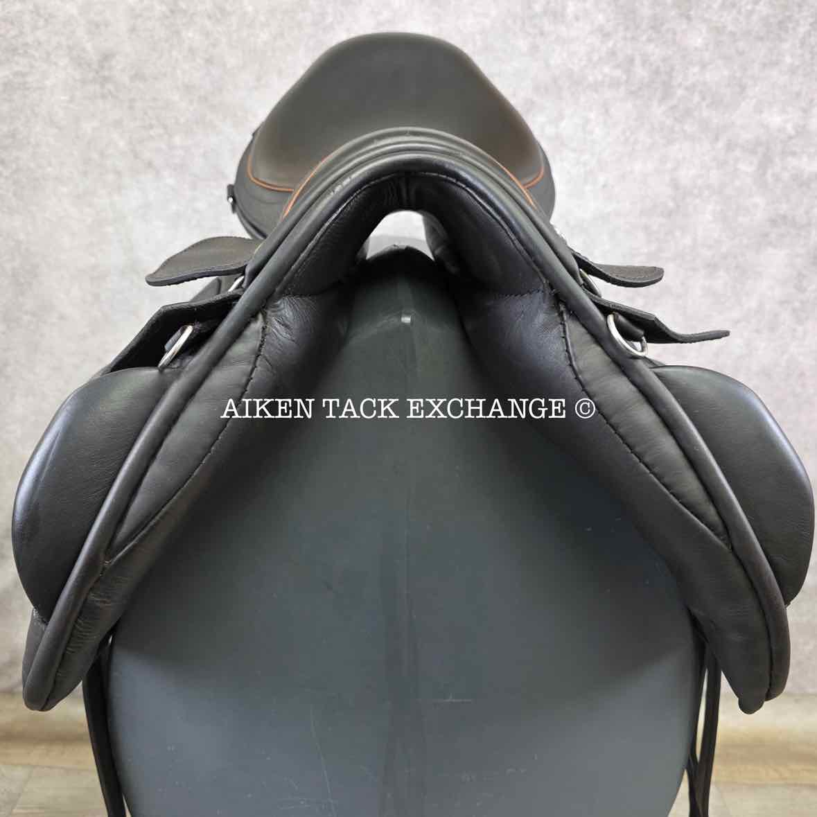 2022 Black Country Vinici Solare Monoflap Jump Saddle, 17" Seat, Wide Tree, Wool Flocked Panels