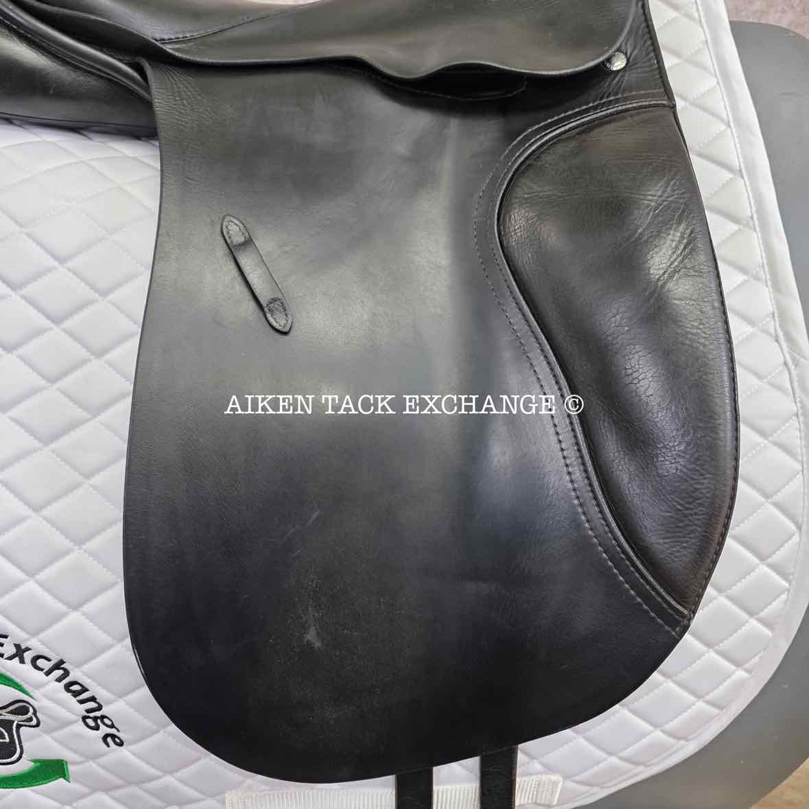 2006 Passier Optimum Dressage Saddle, 17.5" Seat, Medium Tree, Wool Flocked Panels