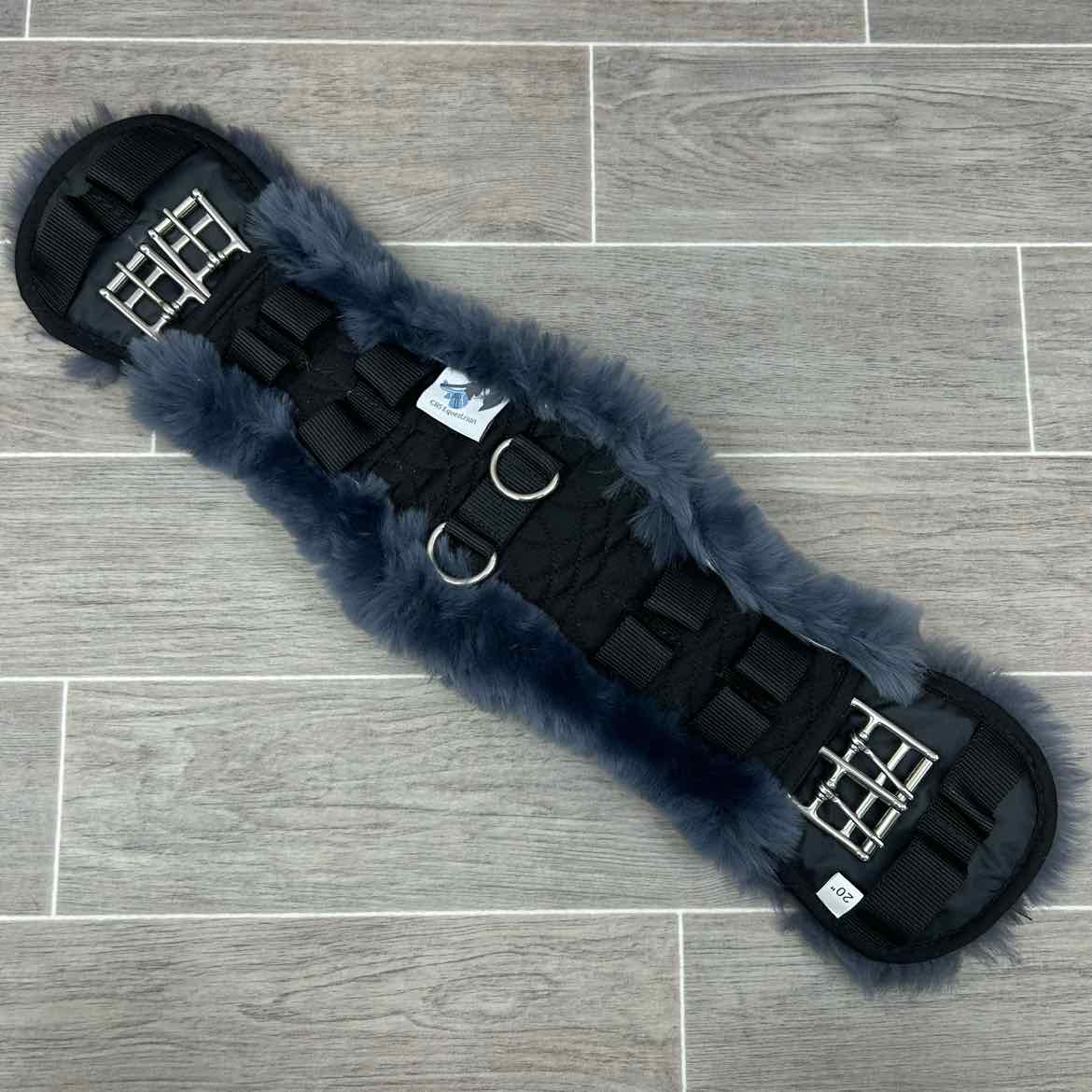 CAS Equestrian Sheepskin Girth, Black & Grey, 20"