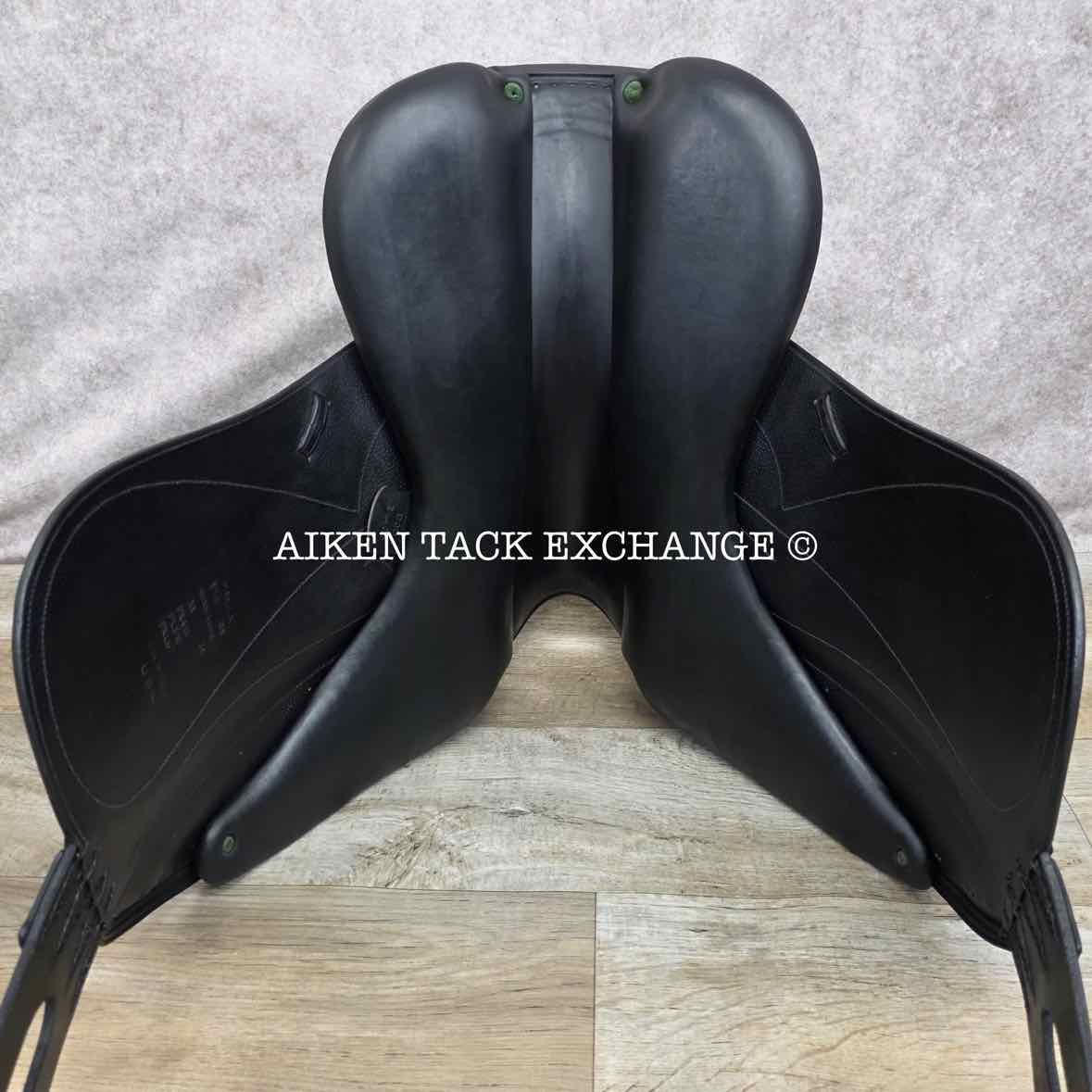 2008 Devoucoux Makila Monoflap Dressage Saddle, 18" Seat, 3A Flap, Medium Wide Tree, D3D Panels, Full Buffalo Leather