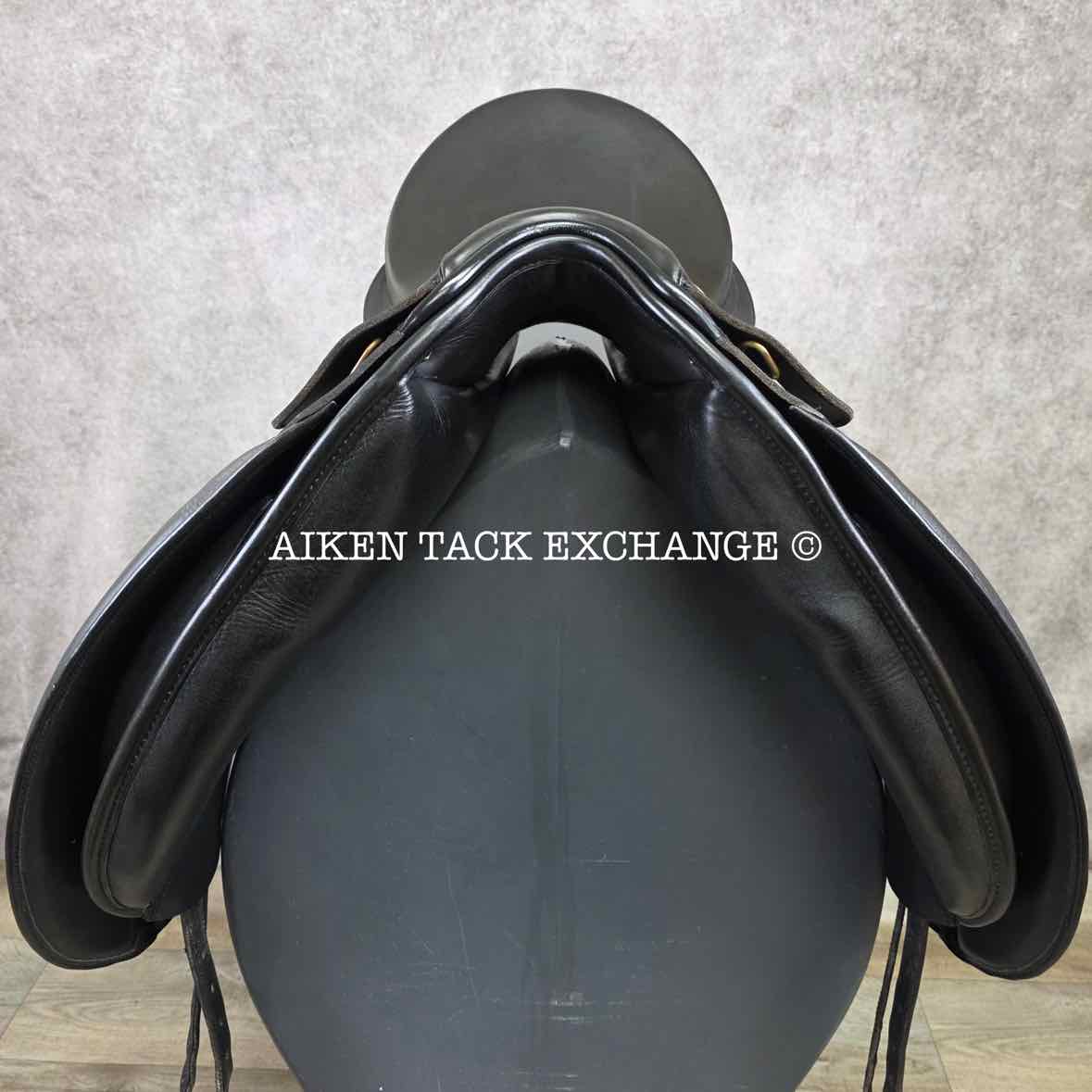 2007 Bates Caprilli Dressage Saddle, 17" Seat, Adjustable Tree - Changeable Gullet, Wool Flocked Panels