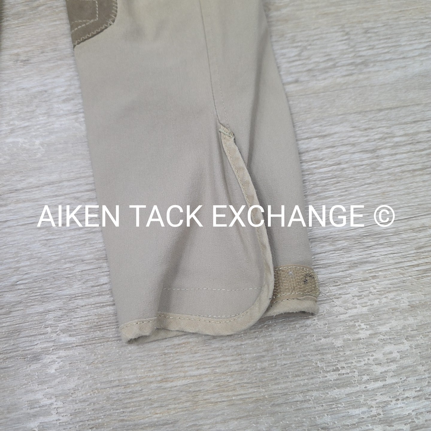 Tailored Sportsman Trophy Hunter Knee Patch Breeches, Size 14 R