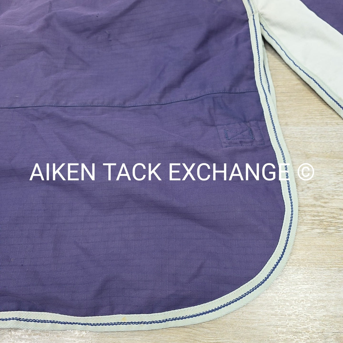 Weatherbeeta Landa High Neck Medium Weight Turnout Blanket, Size 81"