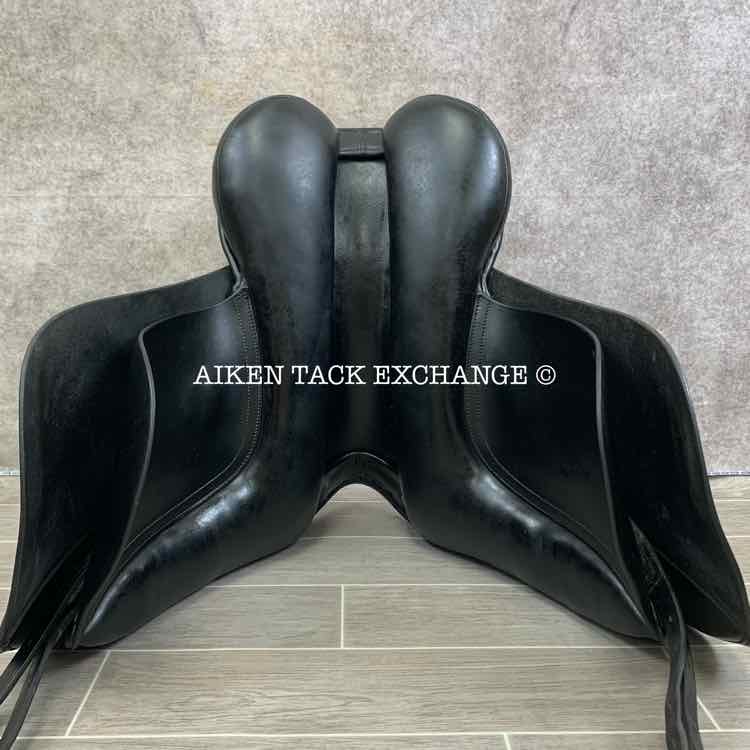 North Star Dressage Saddle, 17" Seat, Medium Wide Tree, Wool Flocked Panels, Buffalo Leather