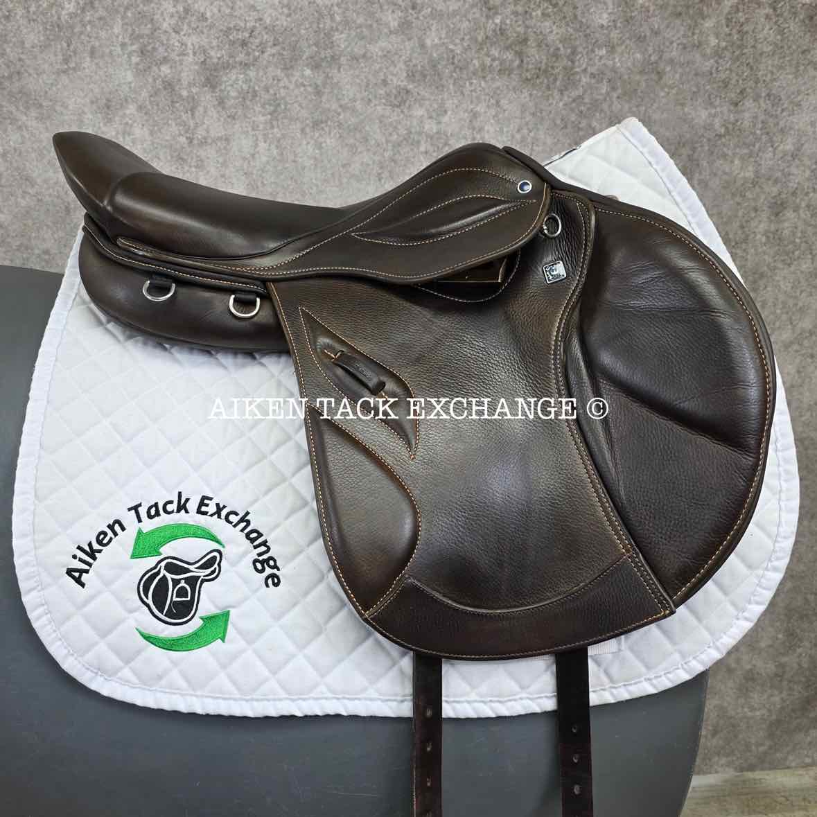 **SOLD** 2020 Stubben Phoenix Elite Jump Saddle, 17.5" Seat with Biomex, 28cm Tree - Medium, Wool Flocked Panels