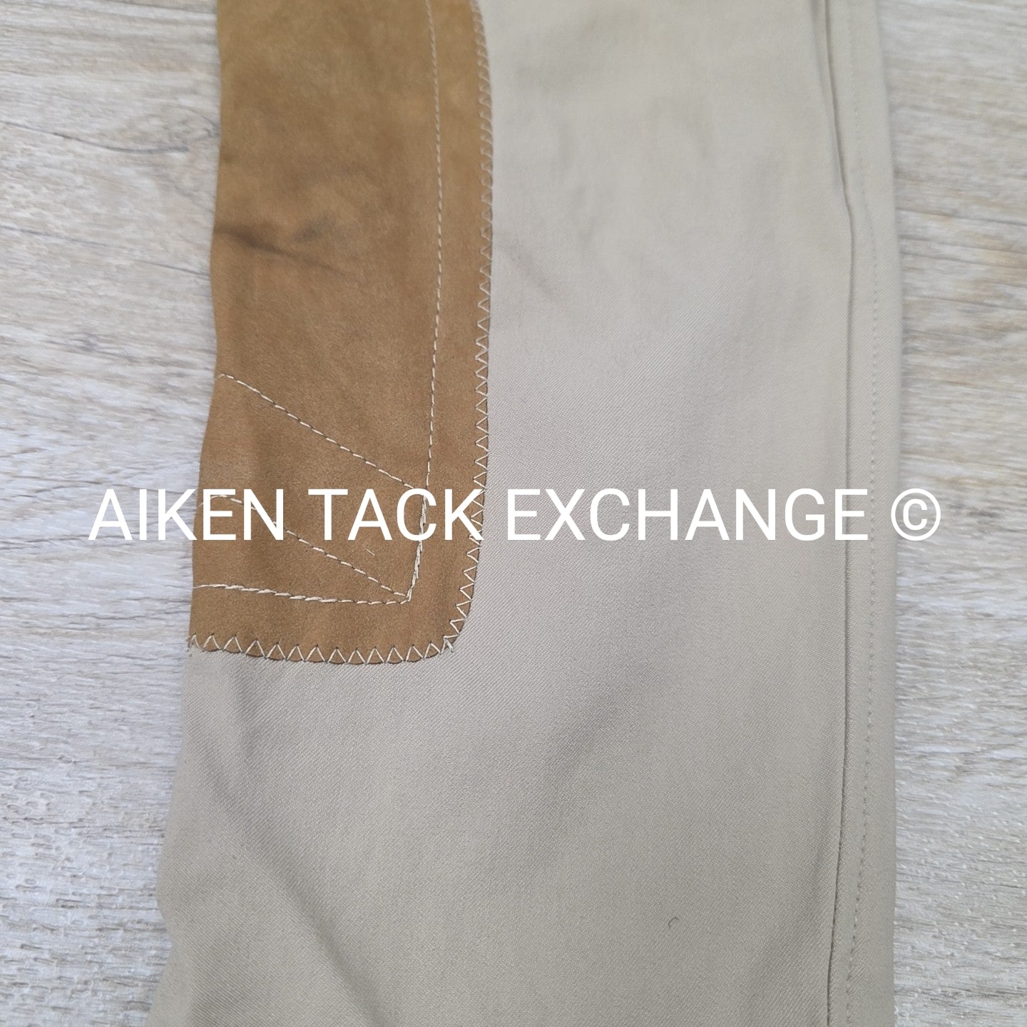 Tailored Sportsman Trophy Hunter Knee Patch Breeches, Size 28 L