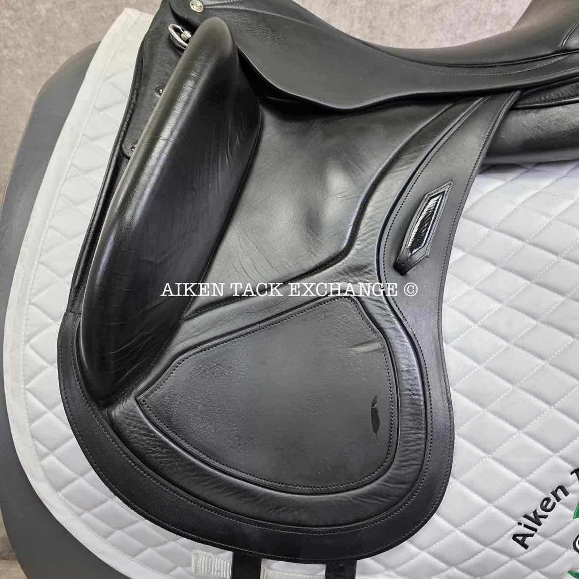 2020 Aviar Raavun 1.0 Monoflap Dressage Saddle, 18.5" Seat, Adjustable Tree, Foam Panels