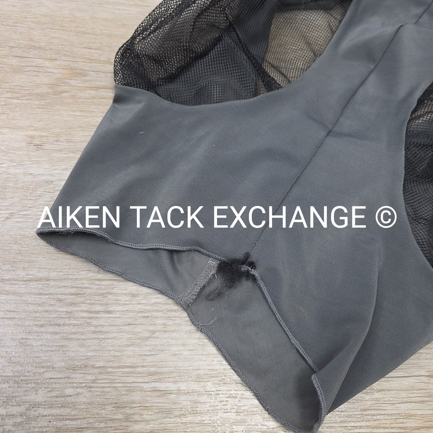 BARGAIN BUNDLE: 2 Weatherbeeta Stretch Bug Eye Saver Fly Masks, Size Pony & 1 Ca