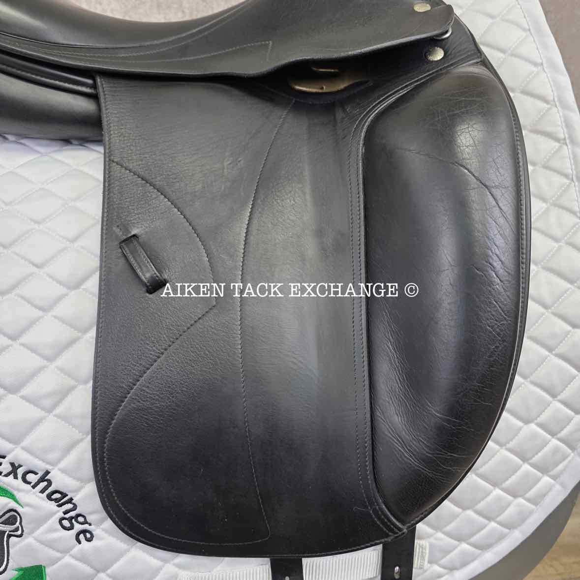 **SOLD** 2009 Amerigo Pinerolo Classic Dressage Saddle, 17.5" Seat, Medium Wide Tree, Wool Flocked Panels