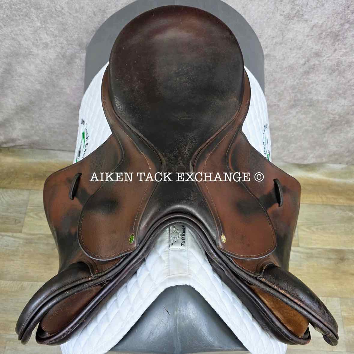2005 County Conquest Jump Saddle, 18" Seat, Medium Tree, Wool Flocked Panels